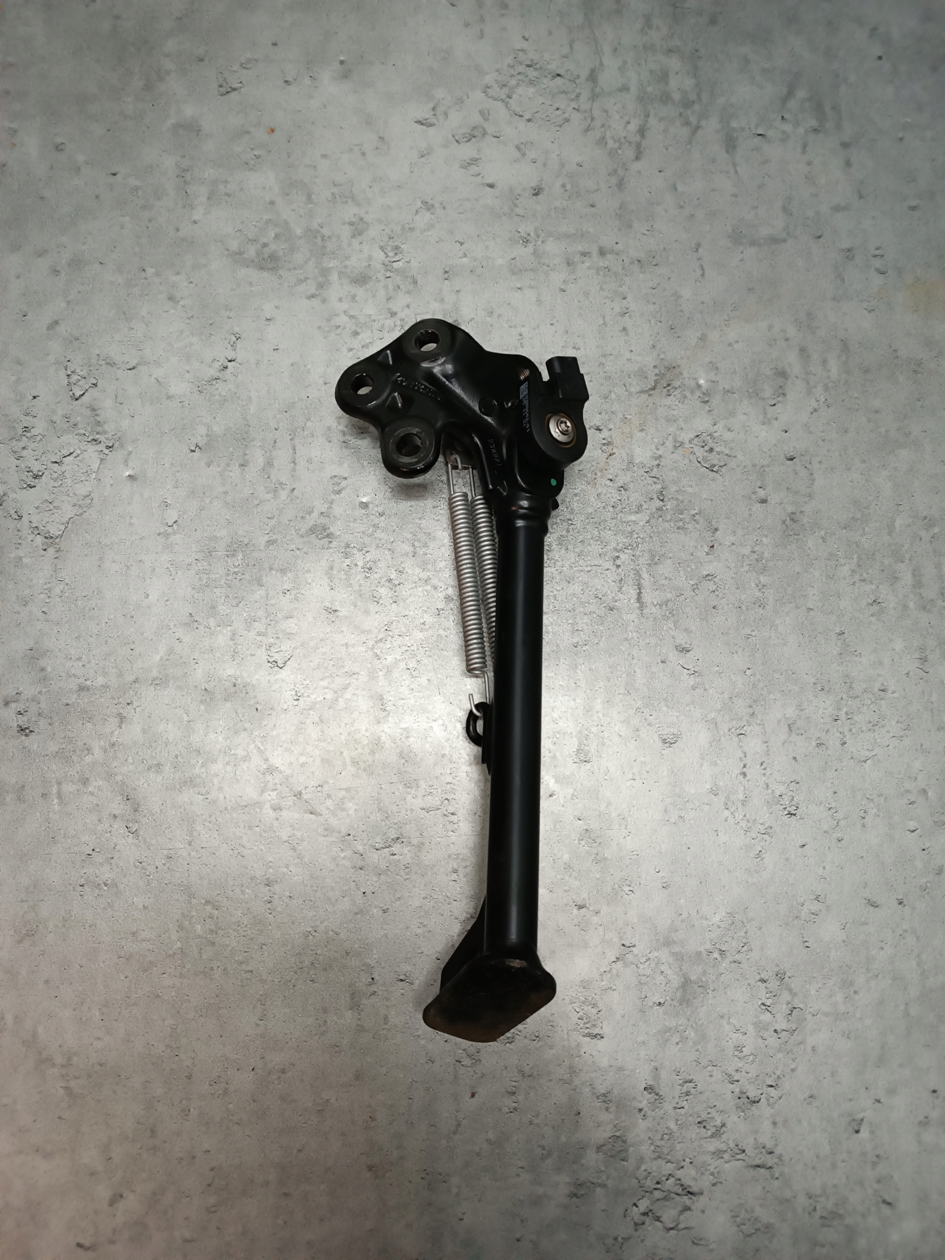 8404251 8388642 - BMW F 900R 2022r K83 ножная опора