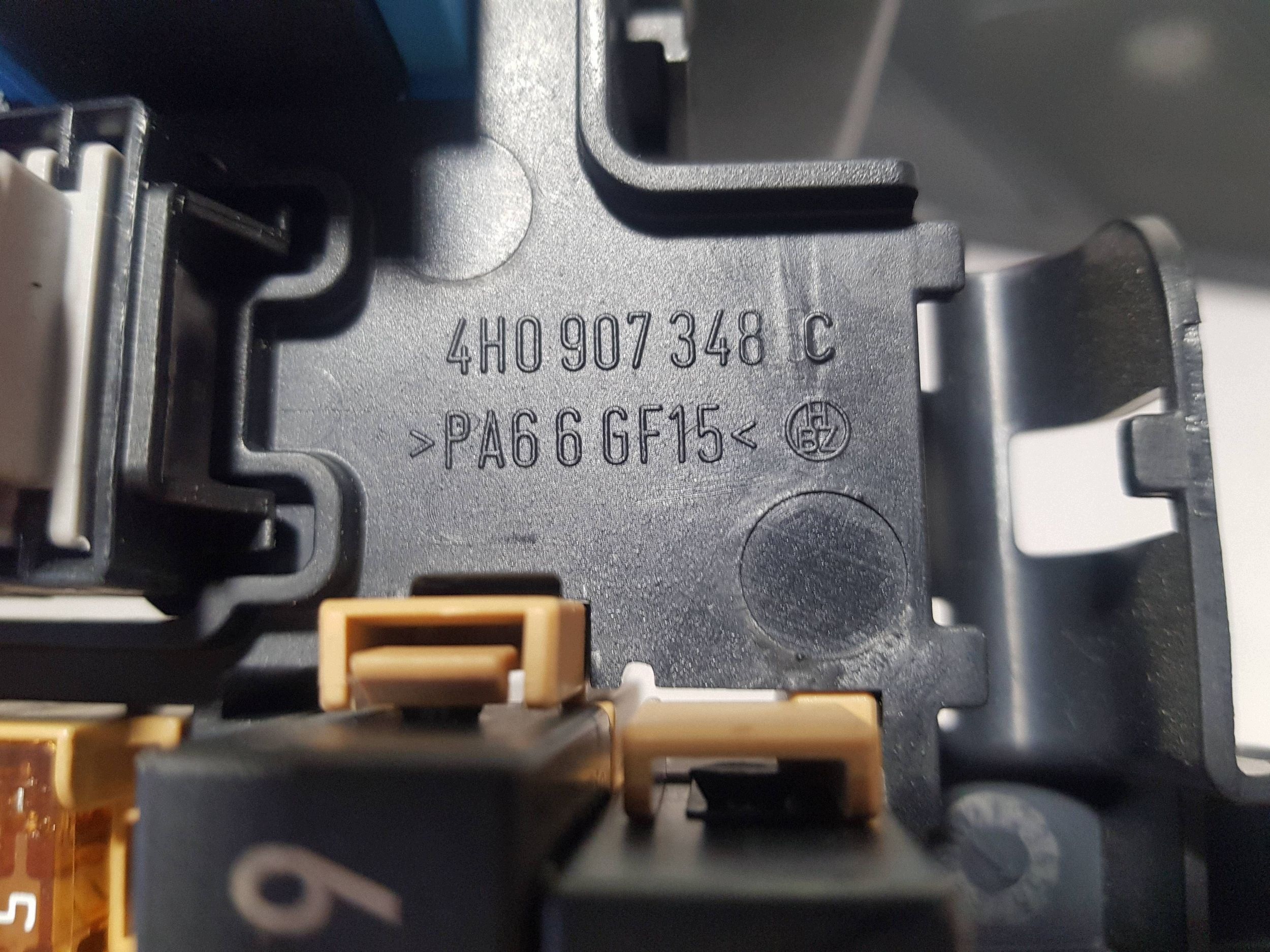 AUDI A8 D4 control unit compartment of fuses PRZEKAZNIKOW 4H0907348C