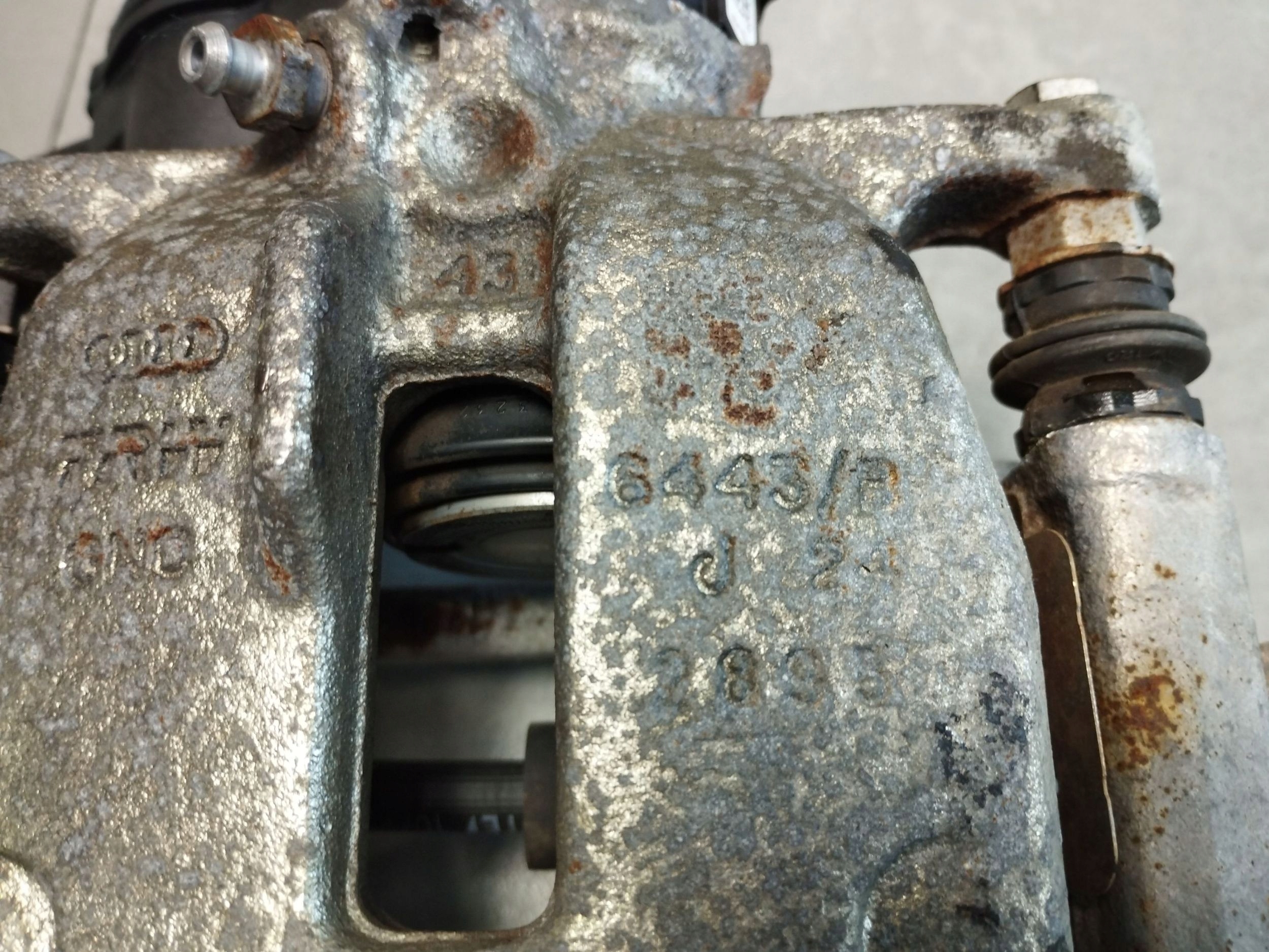 Audi A5 Sportback 8TA caliper right rear part 32347485