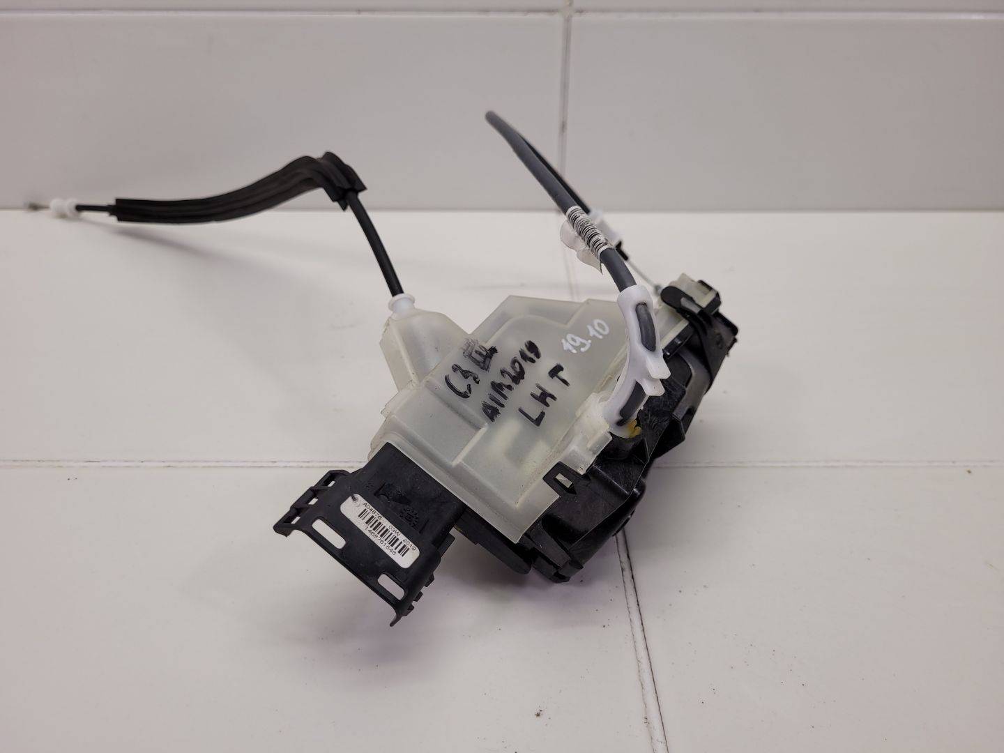 lock door rear part left side Citroen C3 Aircross 2019 16943716
