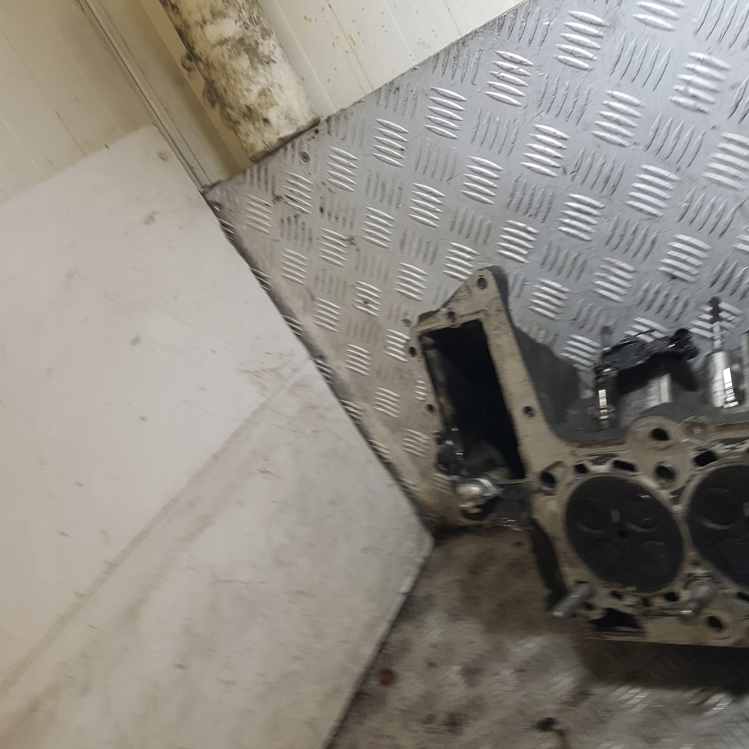 TESTATA BMW E39