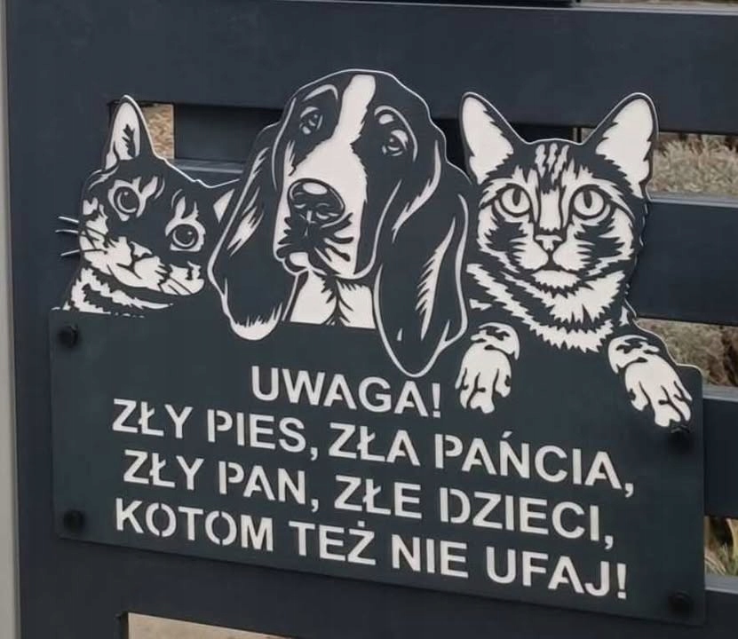 Tabulka Pes Kočky na branku oplocení Basset