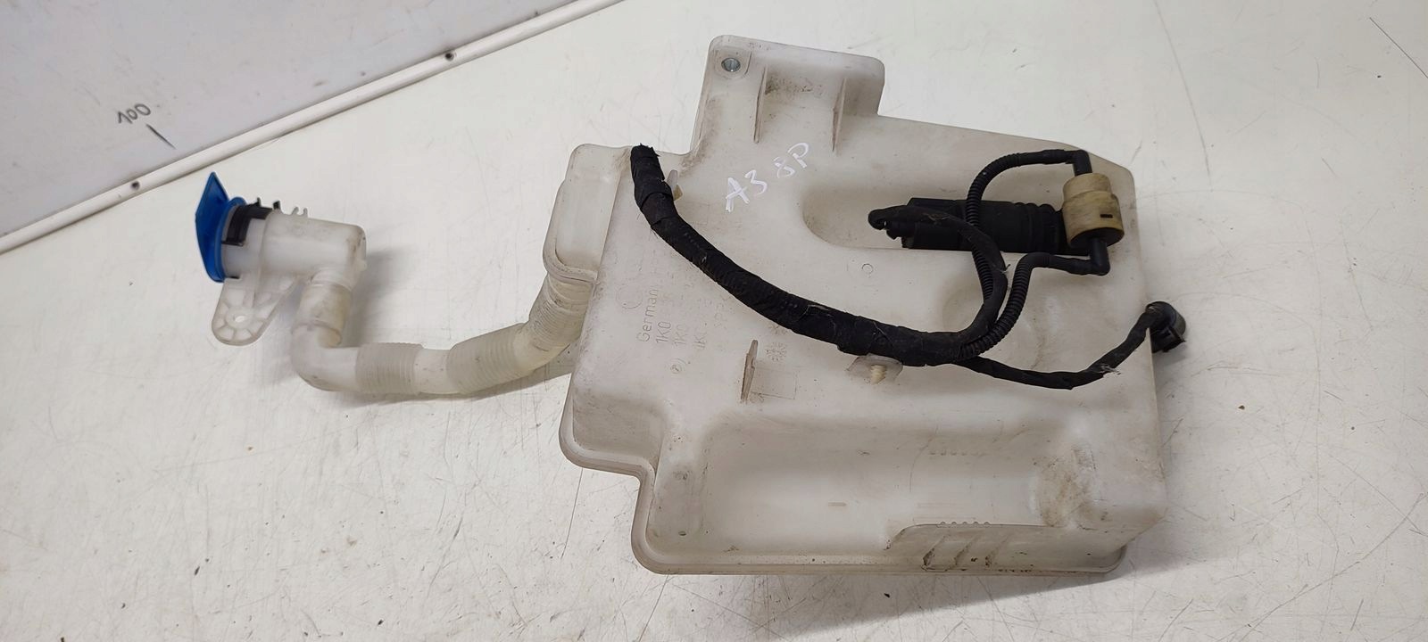 Scheibenwaschbehälter Behälter Audi A3 8P