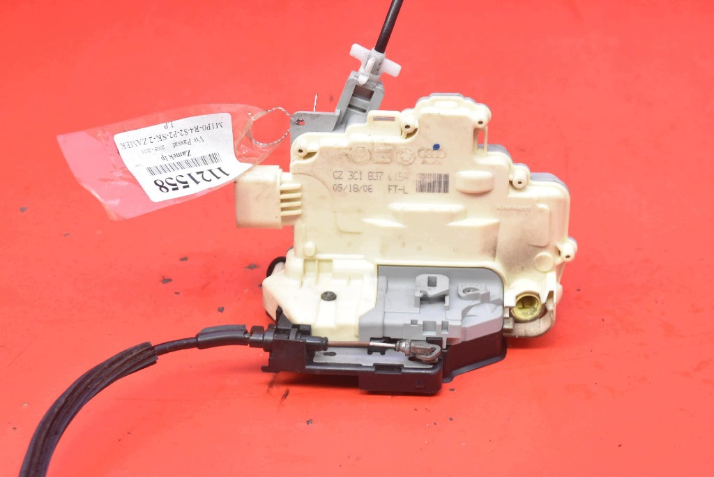 lock door left front front EU 3C1837015A VW PASSAT B6 KOMBI 05-10