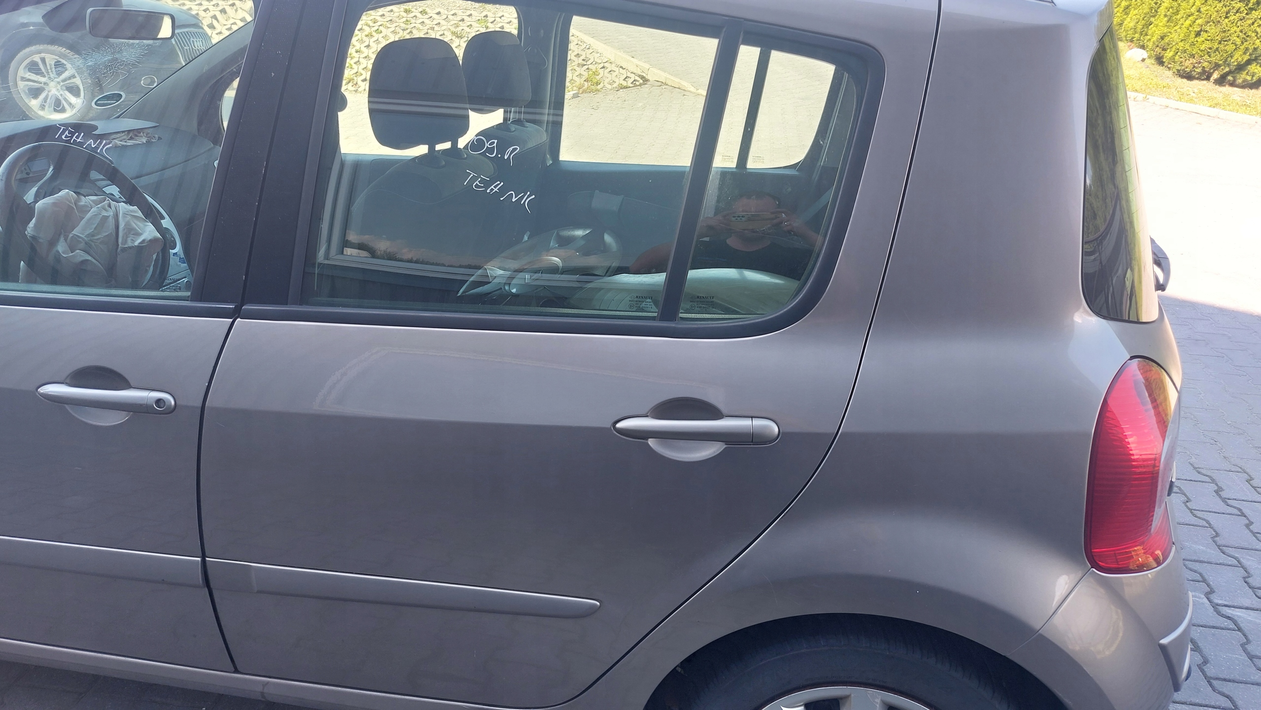 RENAULT MODUS 04-12r door left left rear part rear. TEHNK