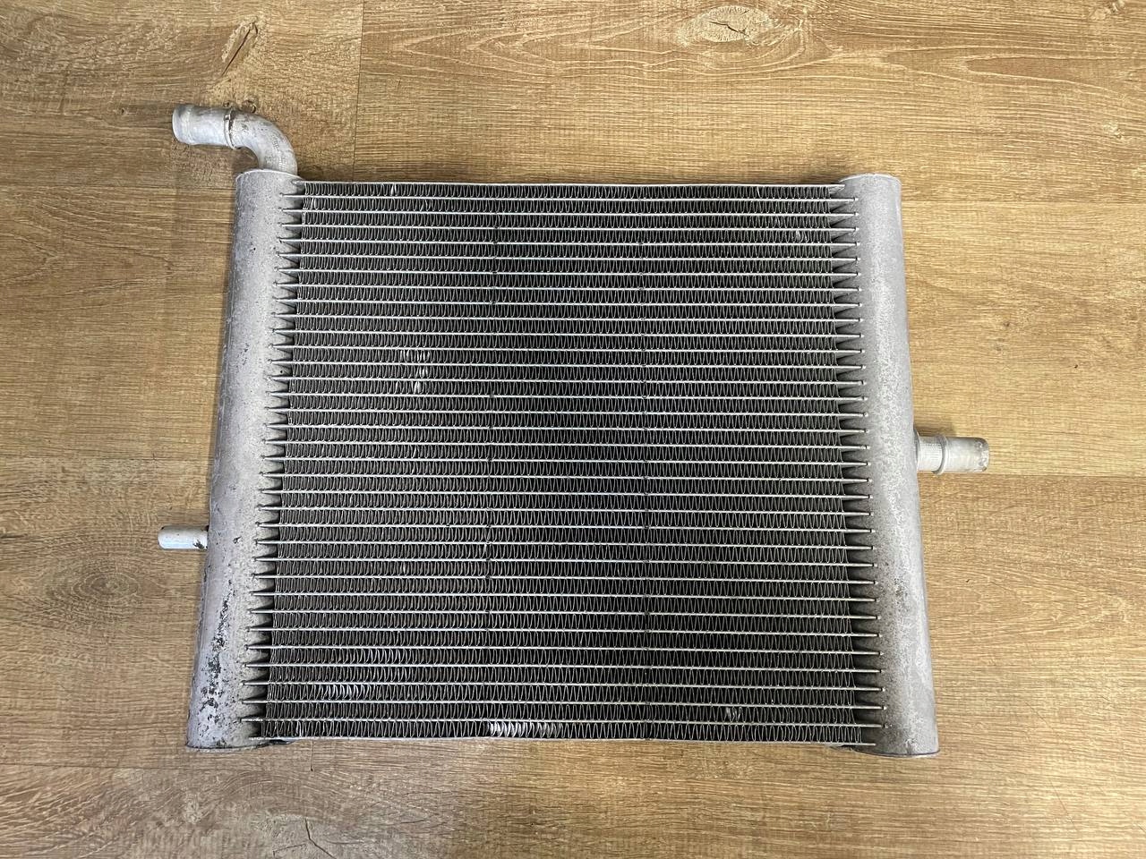 CHŁODNICA WODY DODATKOWA JAGUAR F PACE VELAR SPORT FPLA-8D048-AA