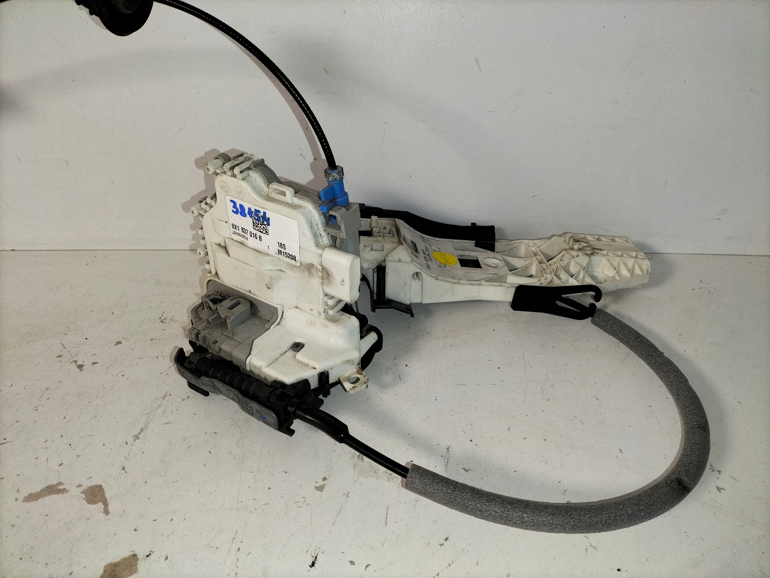 lock door front right AUDI A1 14- A3 8V 16- A4 B9 15- Q2 16