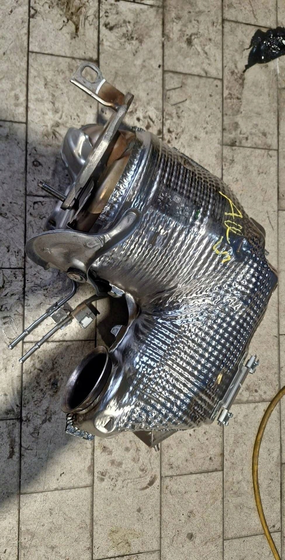 catalyst/DPF filter czastek stalych Renault Austral Rafale 208A05956R