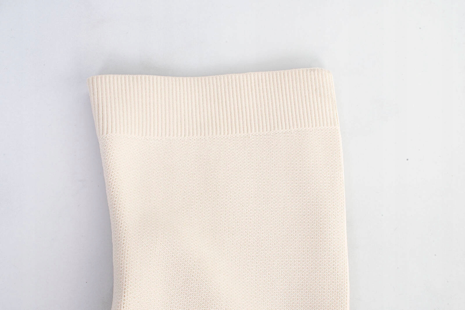 KOZAKI NA SŁUPKU BEŻOWE ELASTYCZNA CHOLEWKA 40 Wysokość obcasa/platformy 7 cm