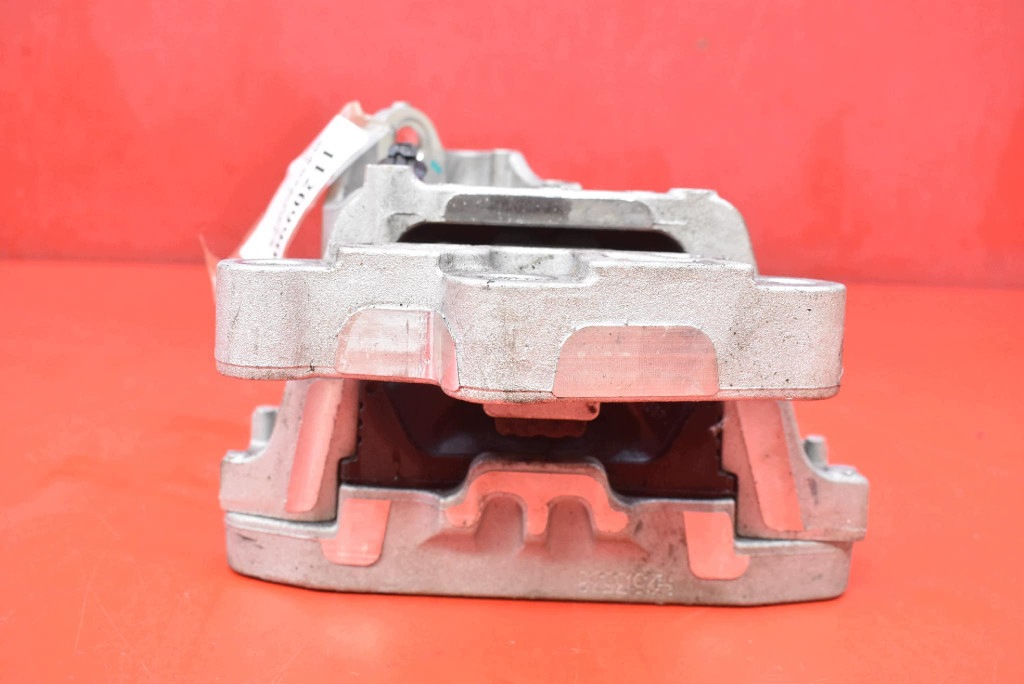 holder gearbox mount left 206000702AA JAECOO J7 1.5 T-GDI 143KM 23