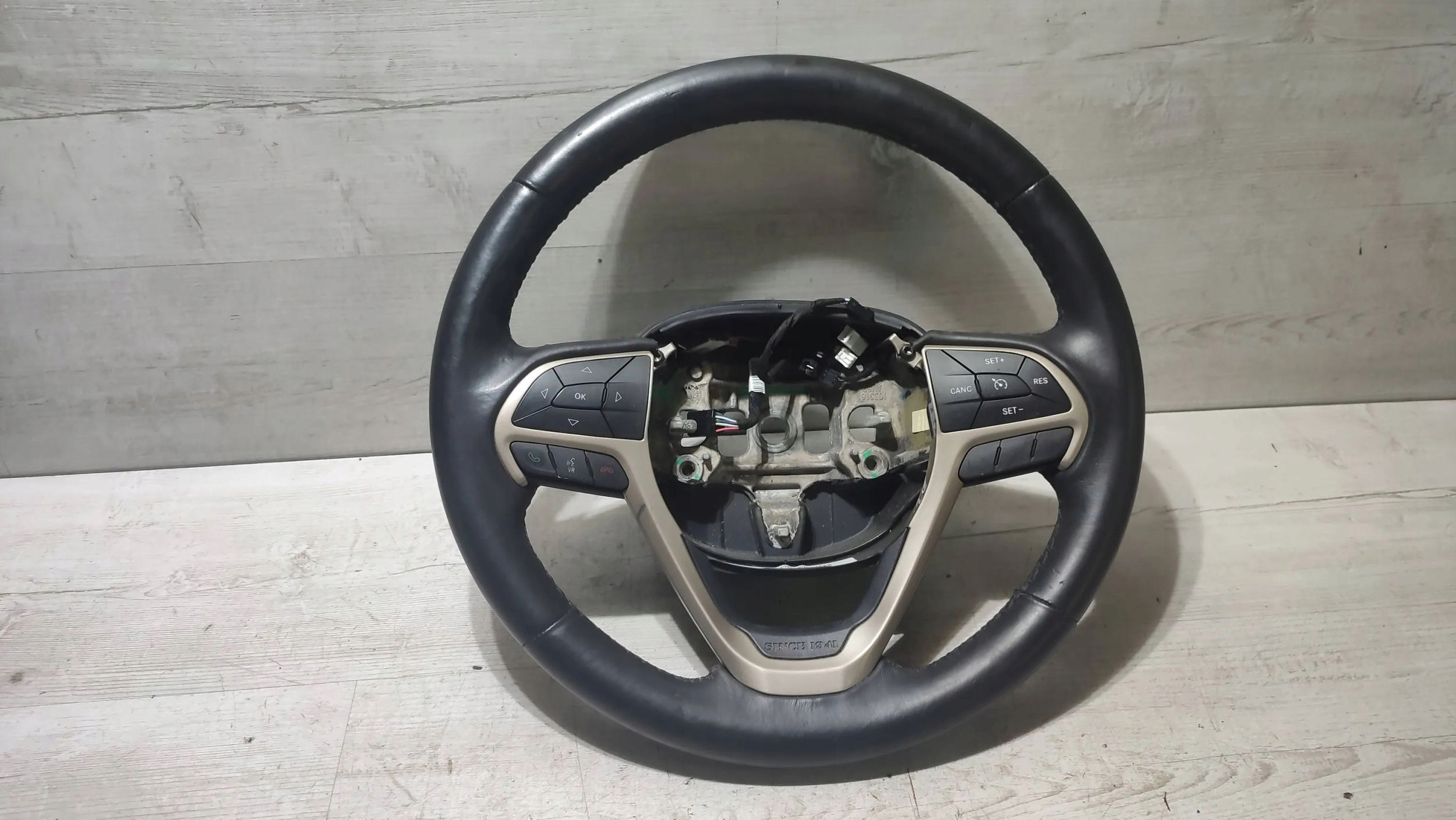 Jeep Cherokee 2015 volant