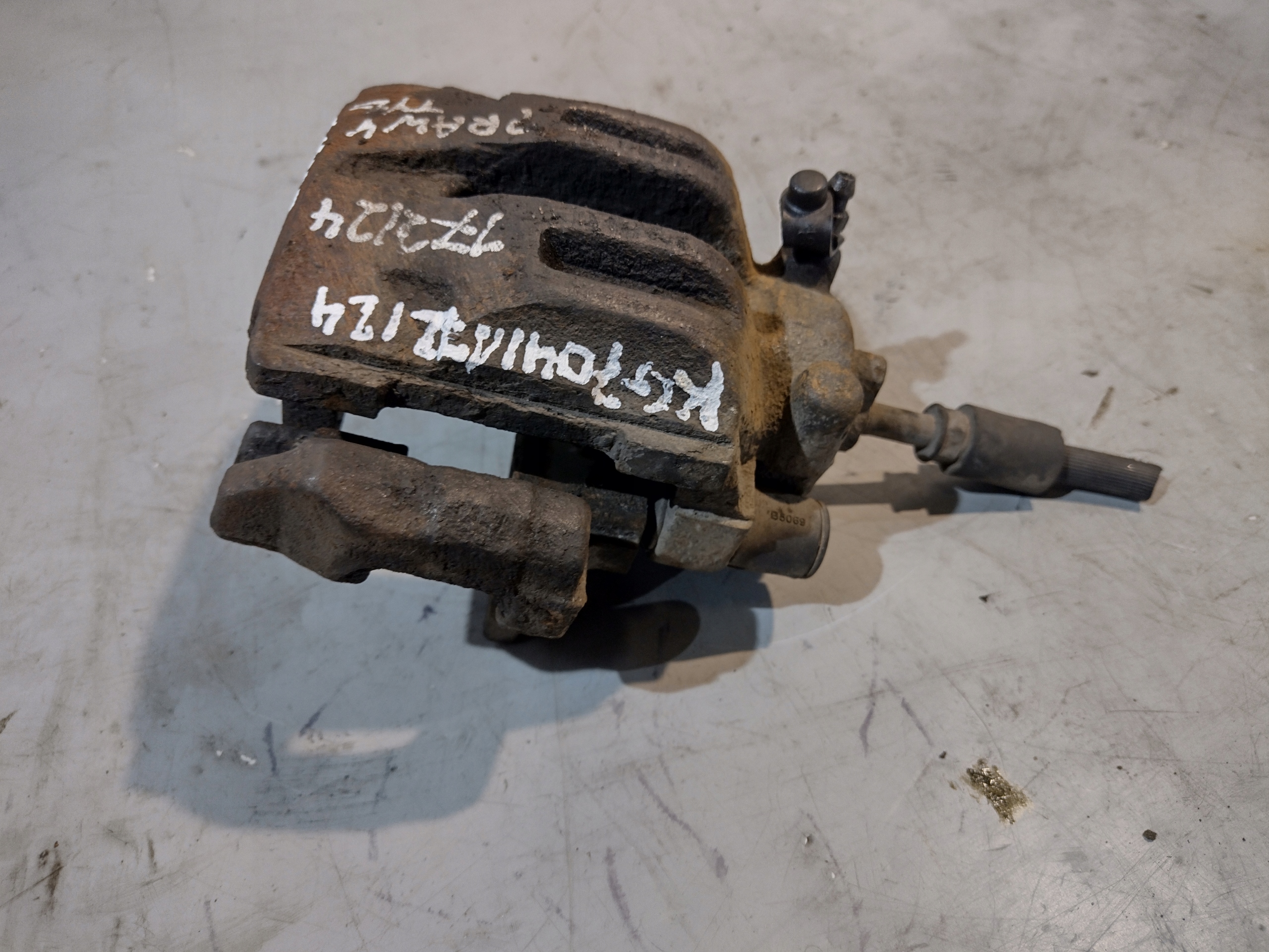 caliper brake right rear part BMW E90 2,0D (M47)