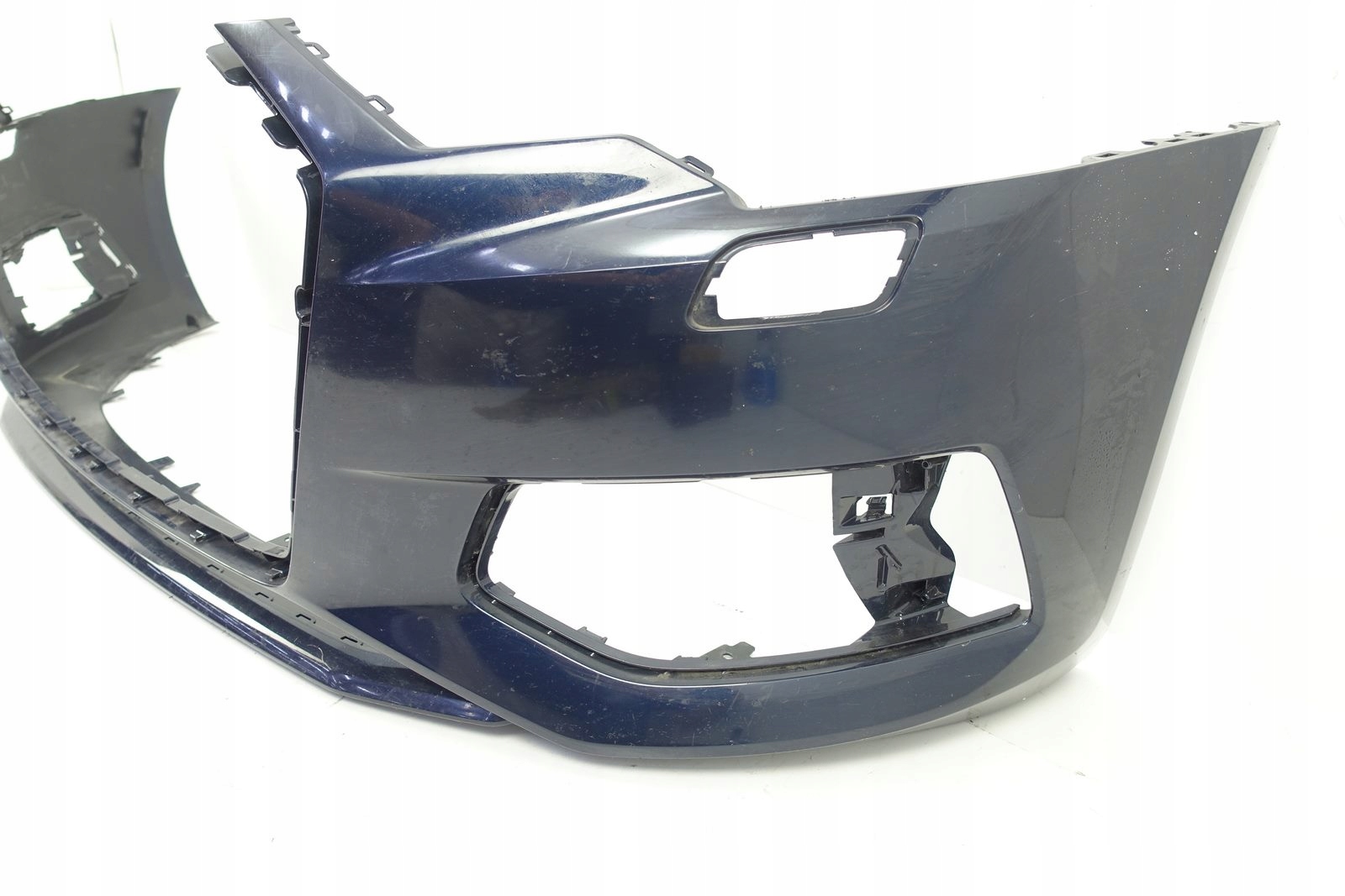 nárazník předek přední AUDI A6 C8 4K0 4K0807437