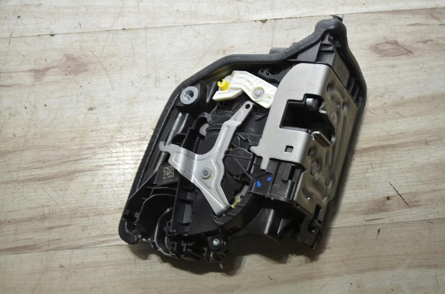 lock door right rear part BMW 2 F45 Active Tourer