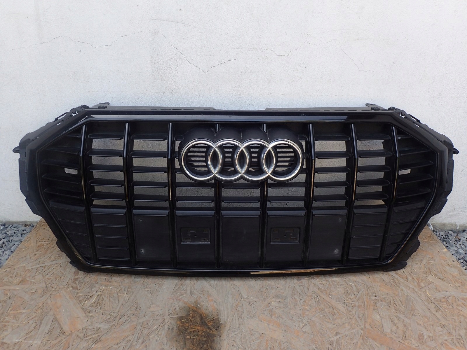 mask hűtőrács AUDI Q3 II 83A S LINE 2018