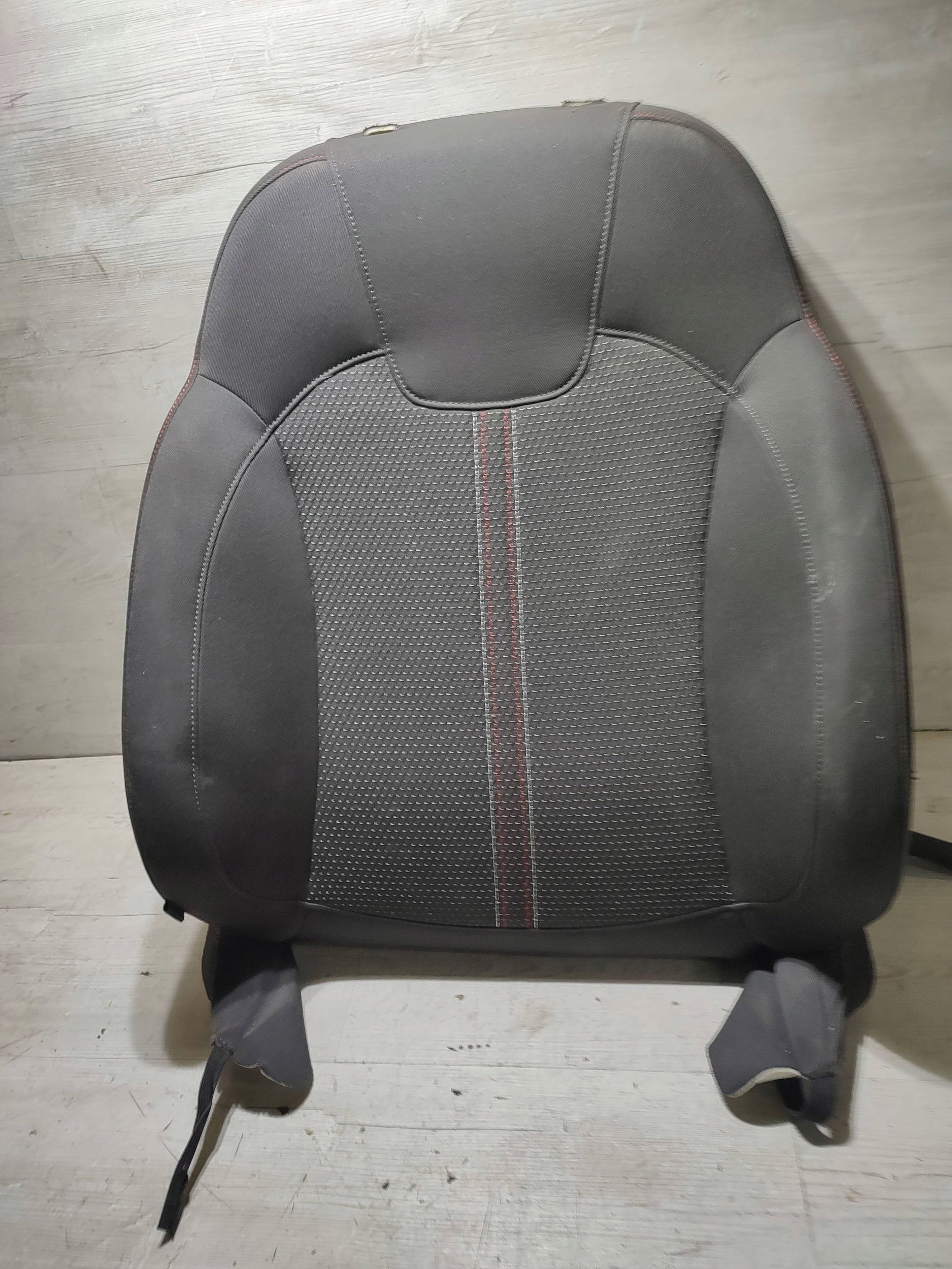 Opel Corsa E 2018 right side side siedziska