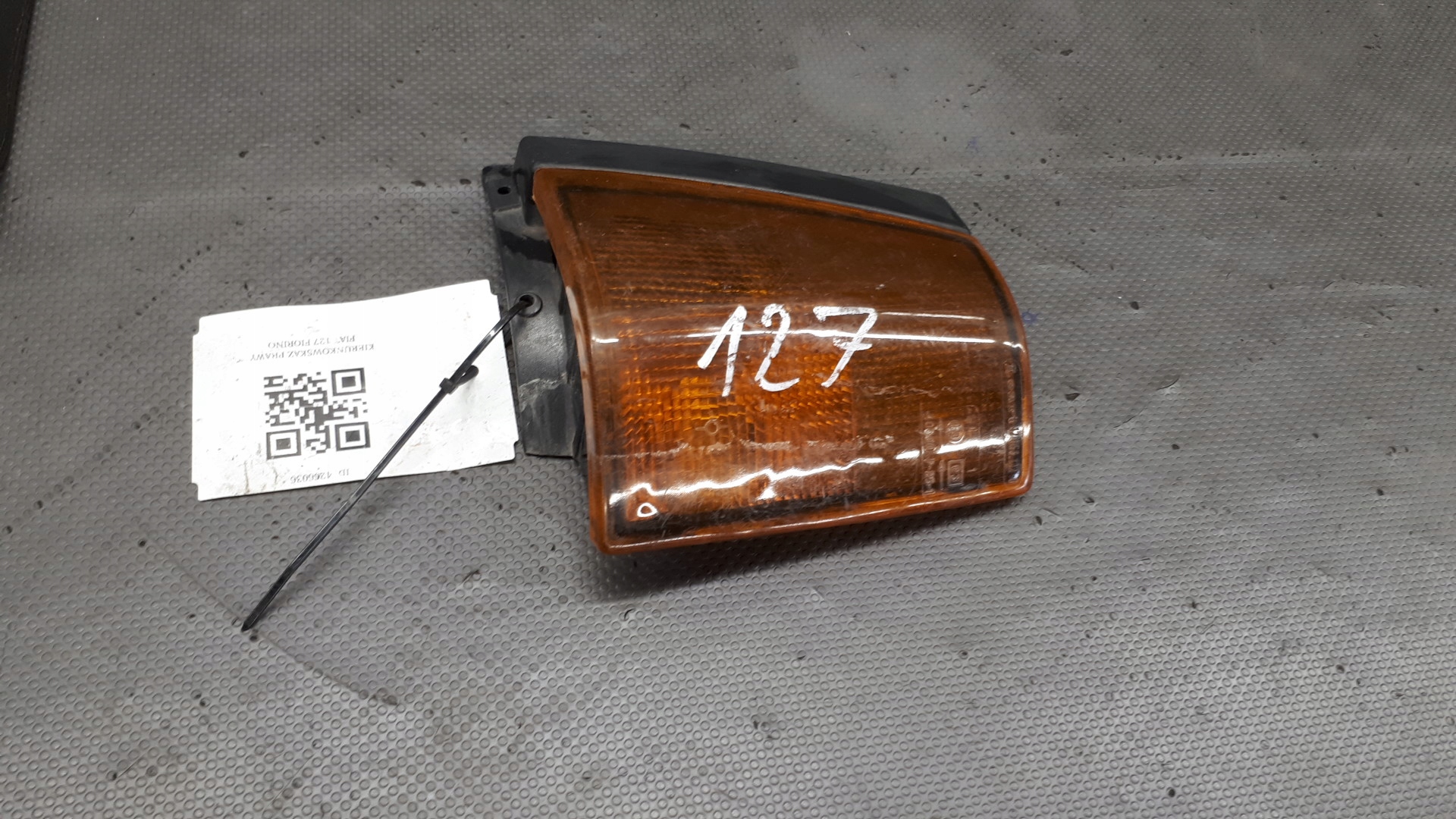 Указатель поворота правый FIAT 127 FIORINO