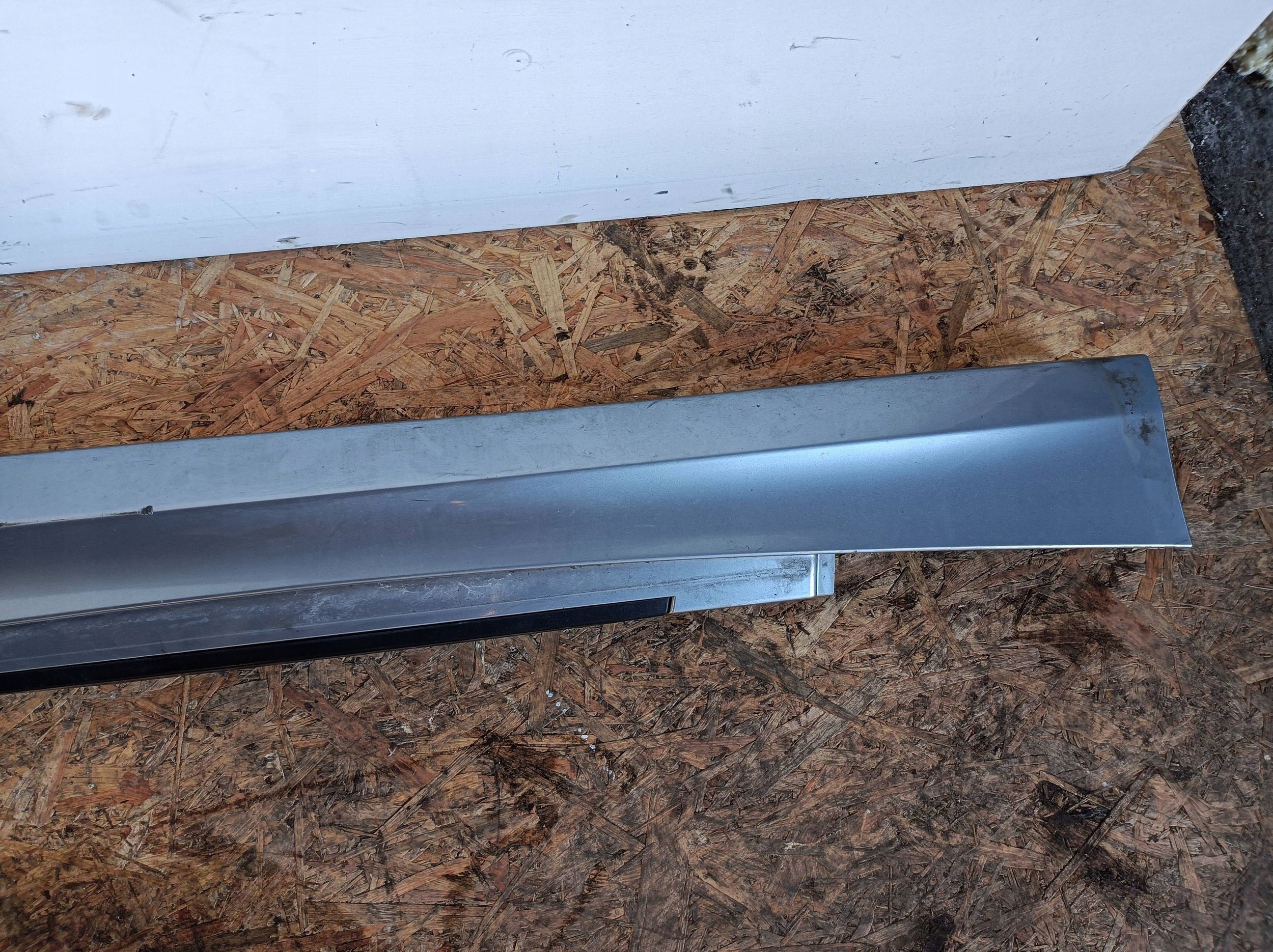 cap threshold threshold left BMW 1 E81 E87 7184353