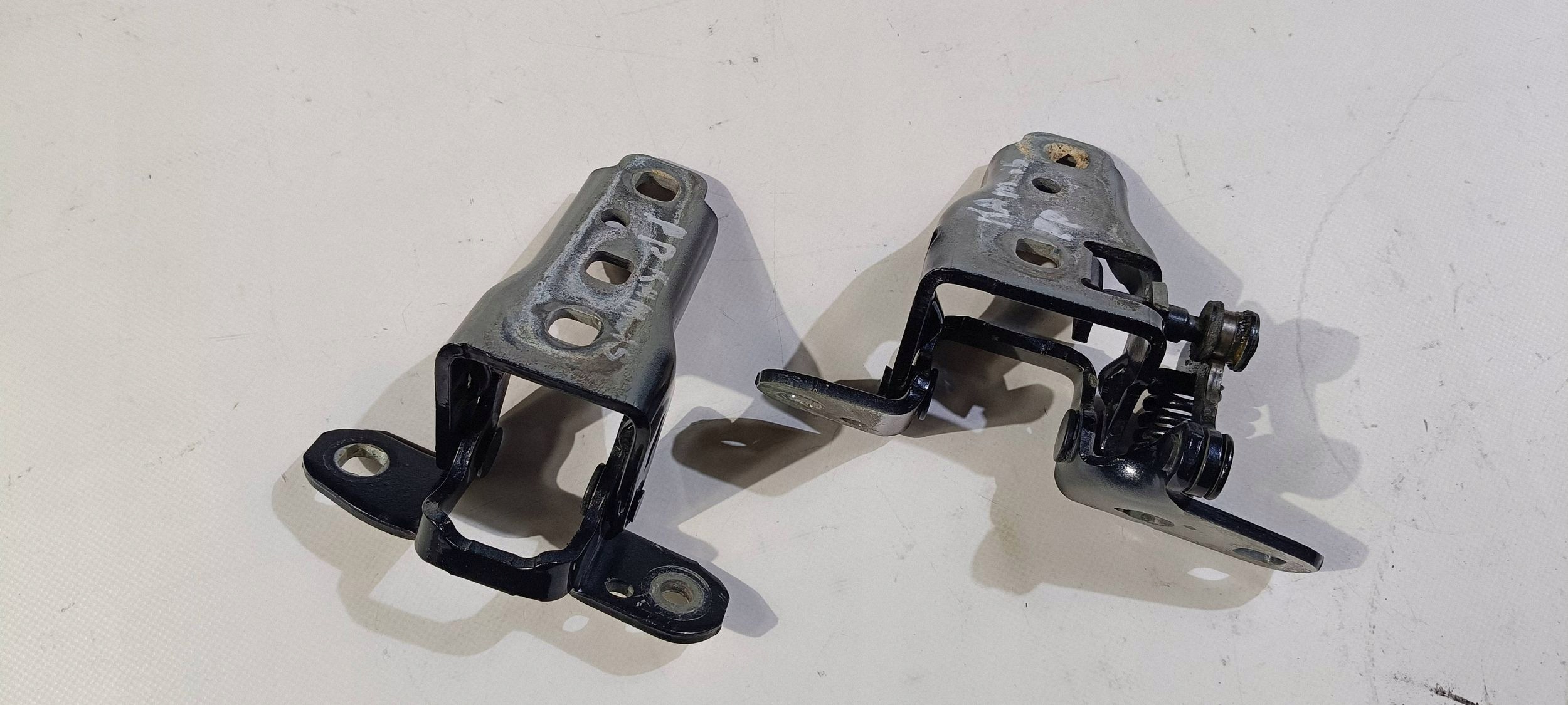 hinges door front przednich prawych komplet Dodge Ram 2011-2018