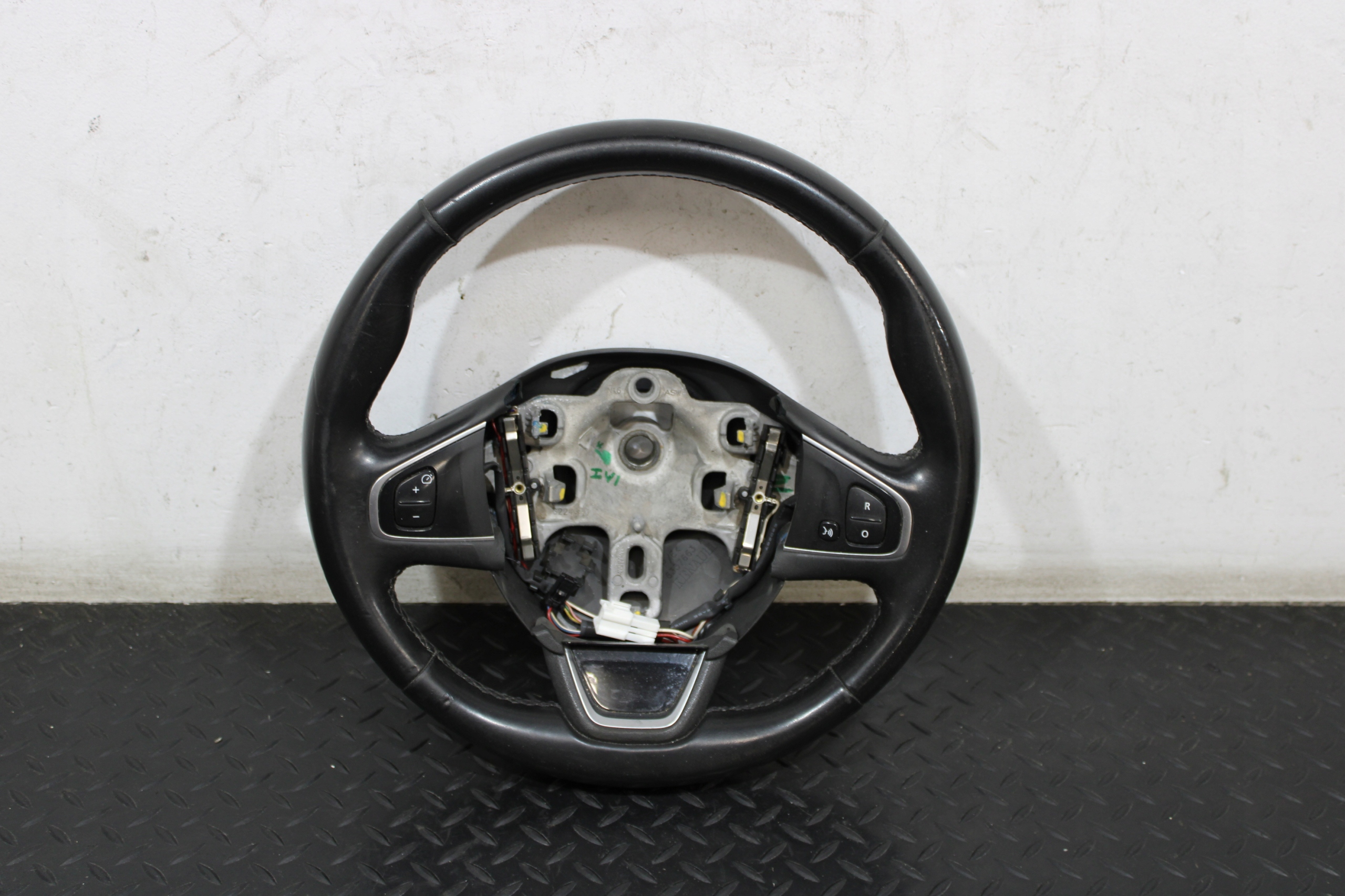 volante MULTIFUNKCJA RENAULT CAPTUR e 1 LIFT