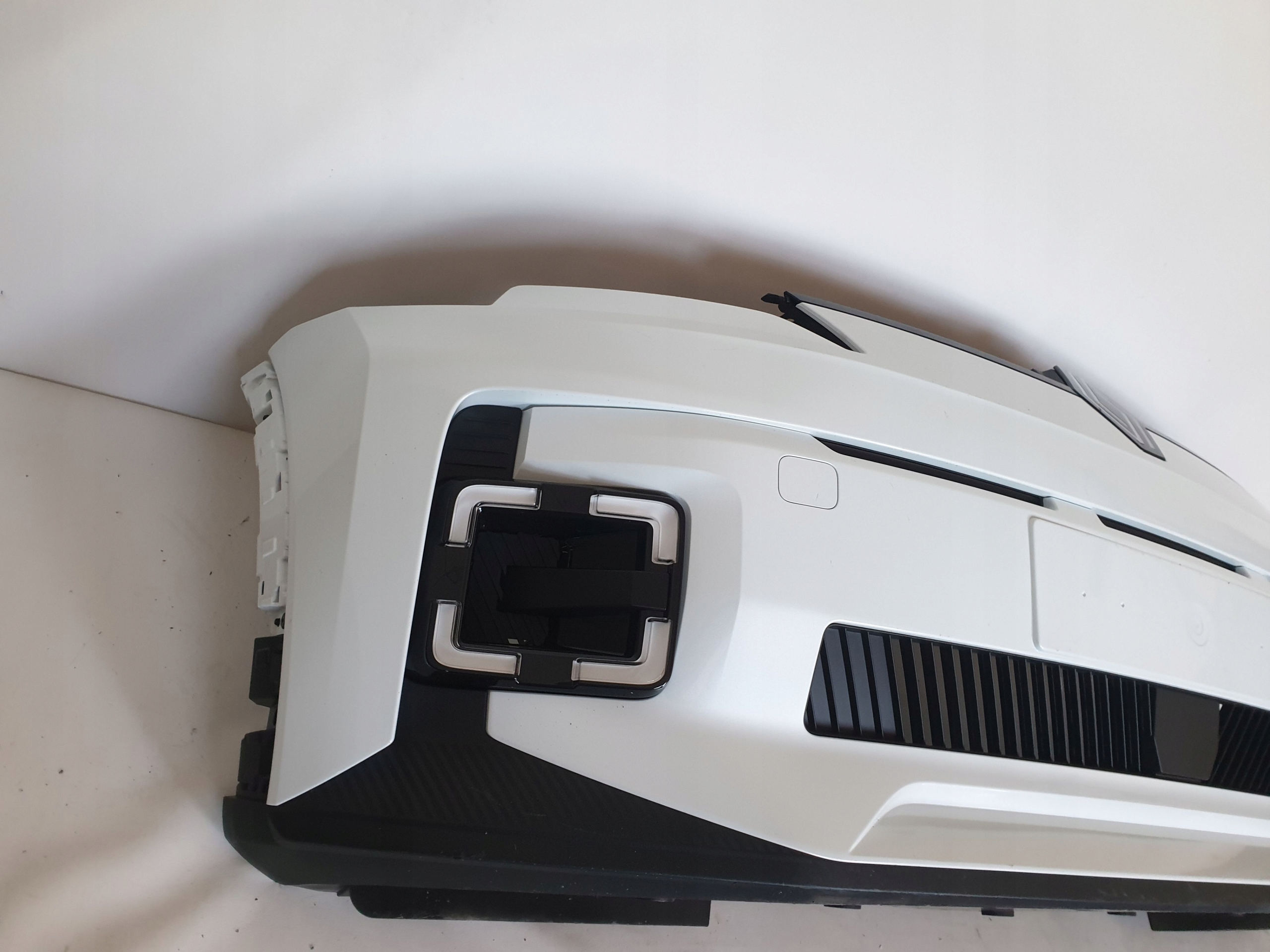 RENAULT 5 V E-TECH 24-> bumper front front RADAR LED cover 62010M626R
