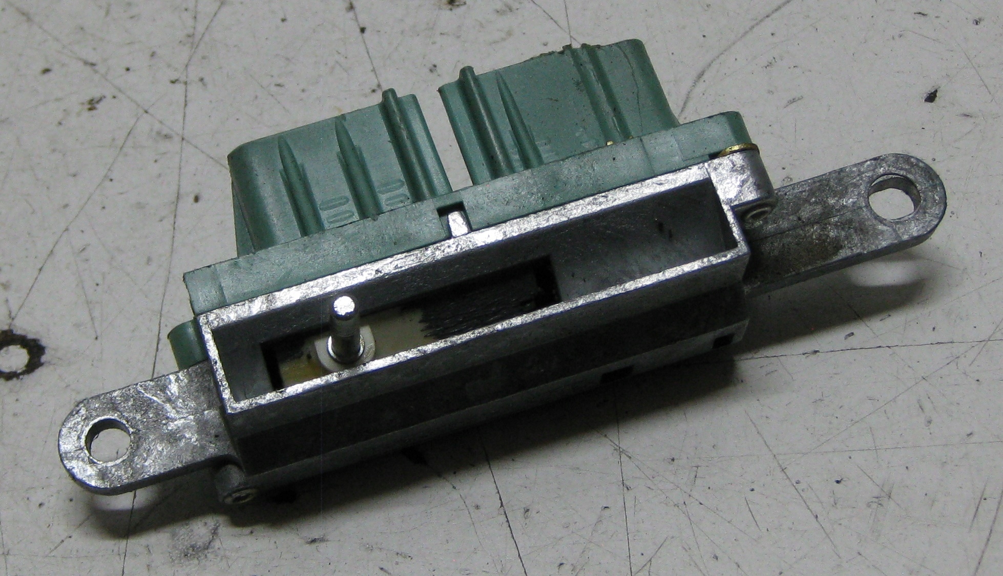 FORD EXPLORER II 98R relay F57A-11572-AA