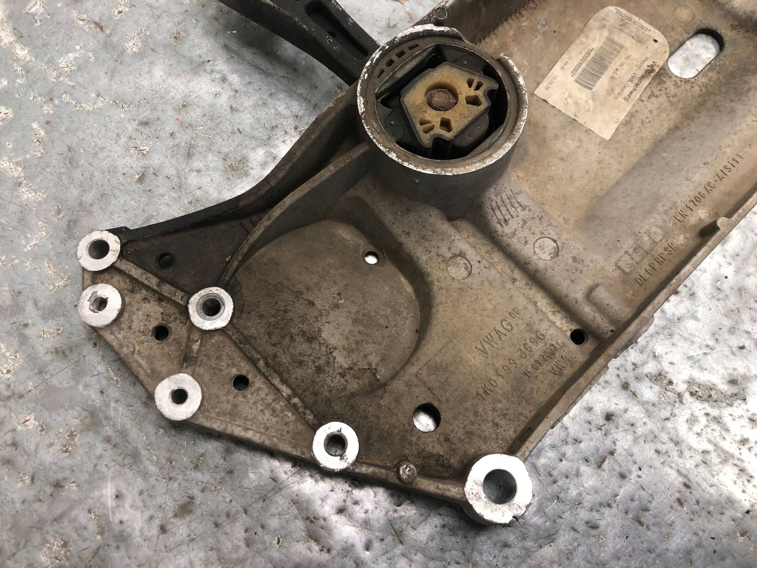 sider subframe axle beam VW TOURAN and LIFT 1K0199369G