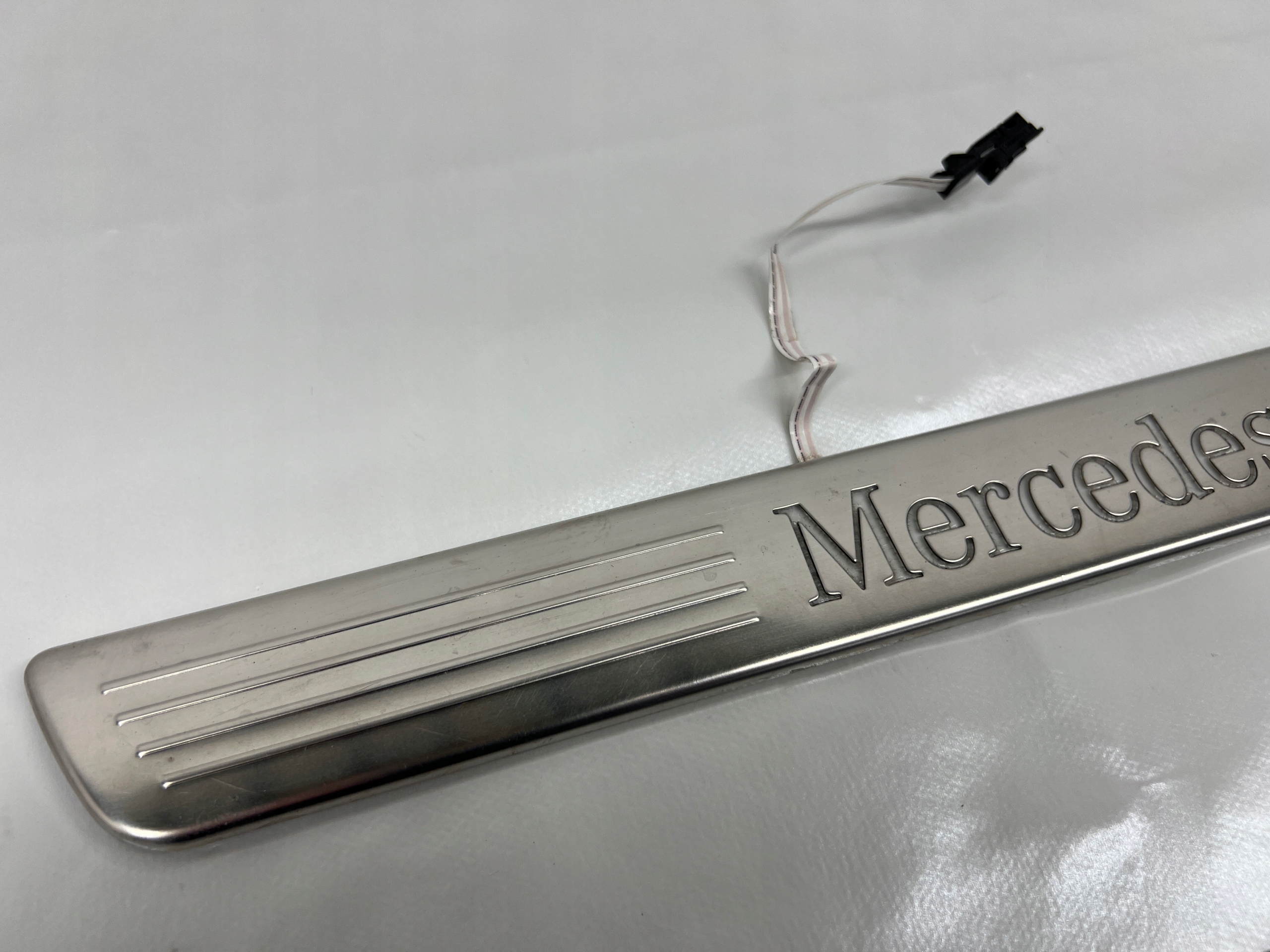 Mercedes-Benz CLA 180D X117 moulding threshold left right