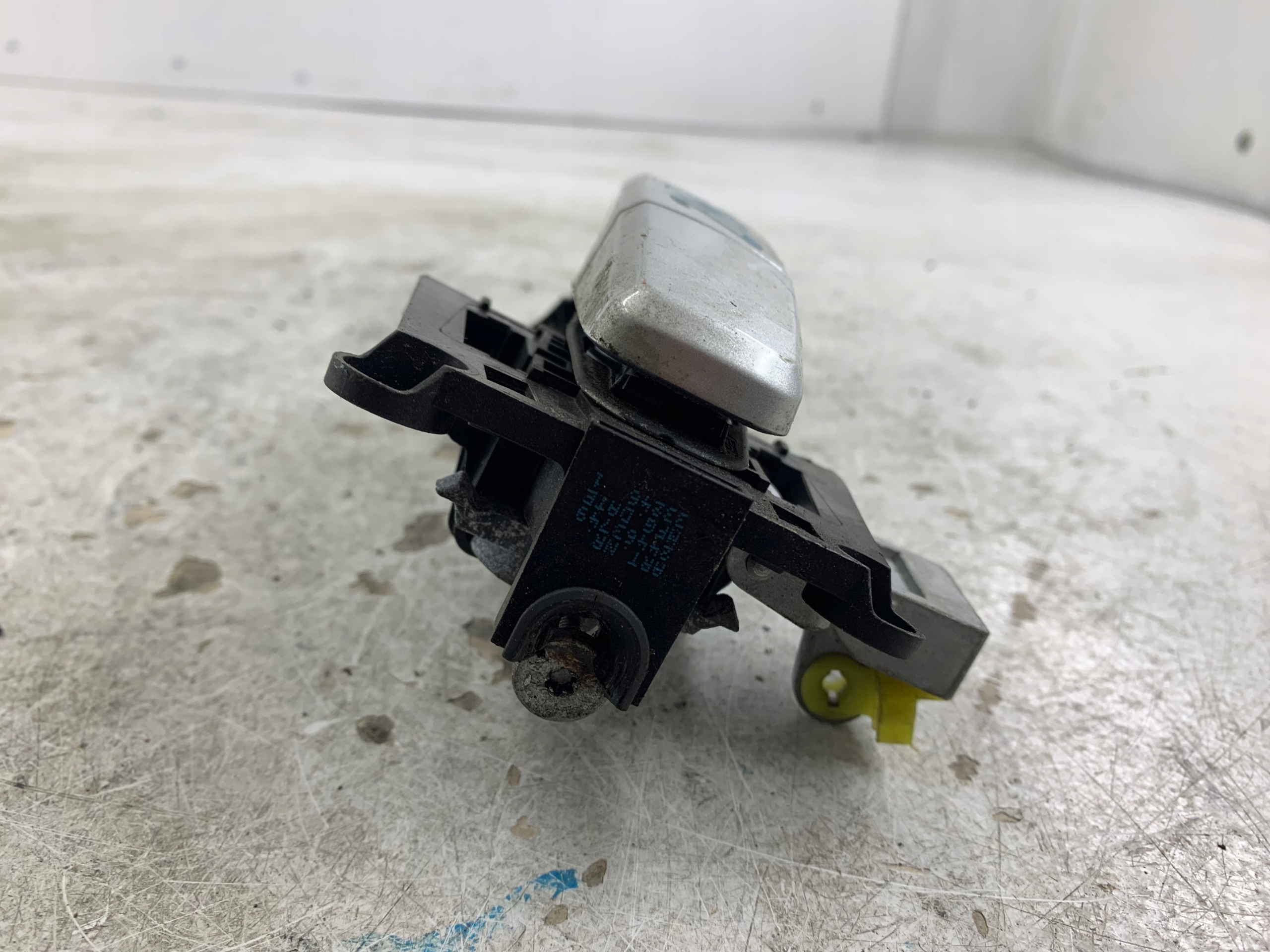 OPEL ZAFIRA B handle exterior left rear part Z157