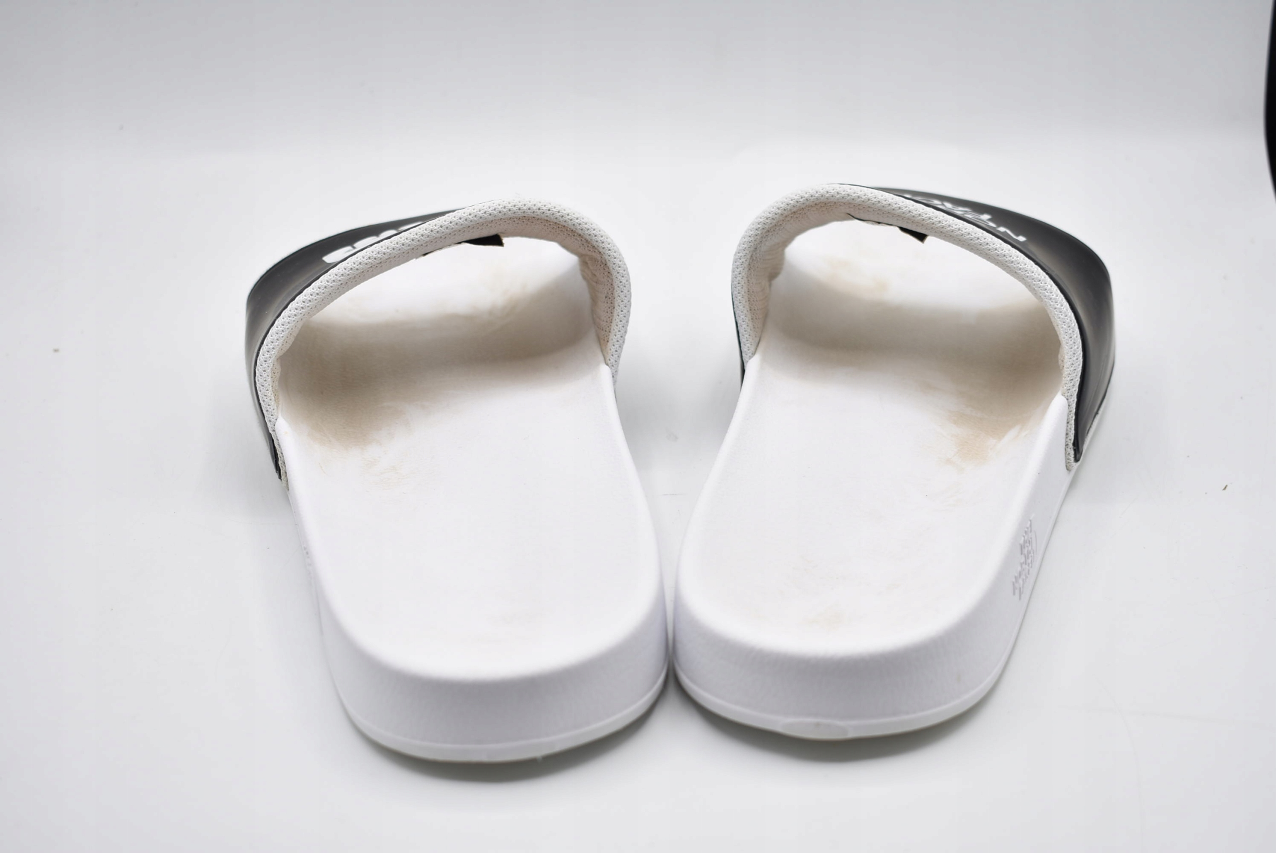 The North Face BASE CAMP SLIDE III roz. 44.5 Długość wkładki 29 cm