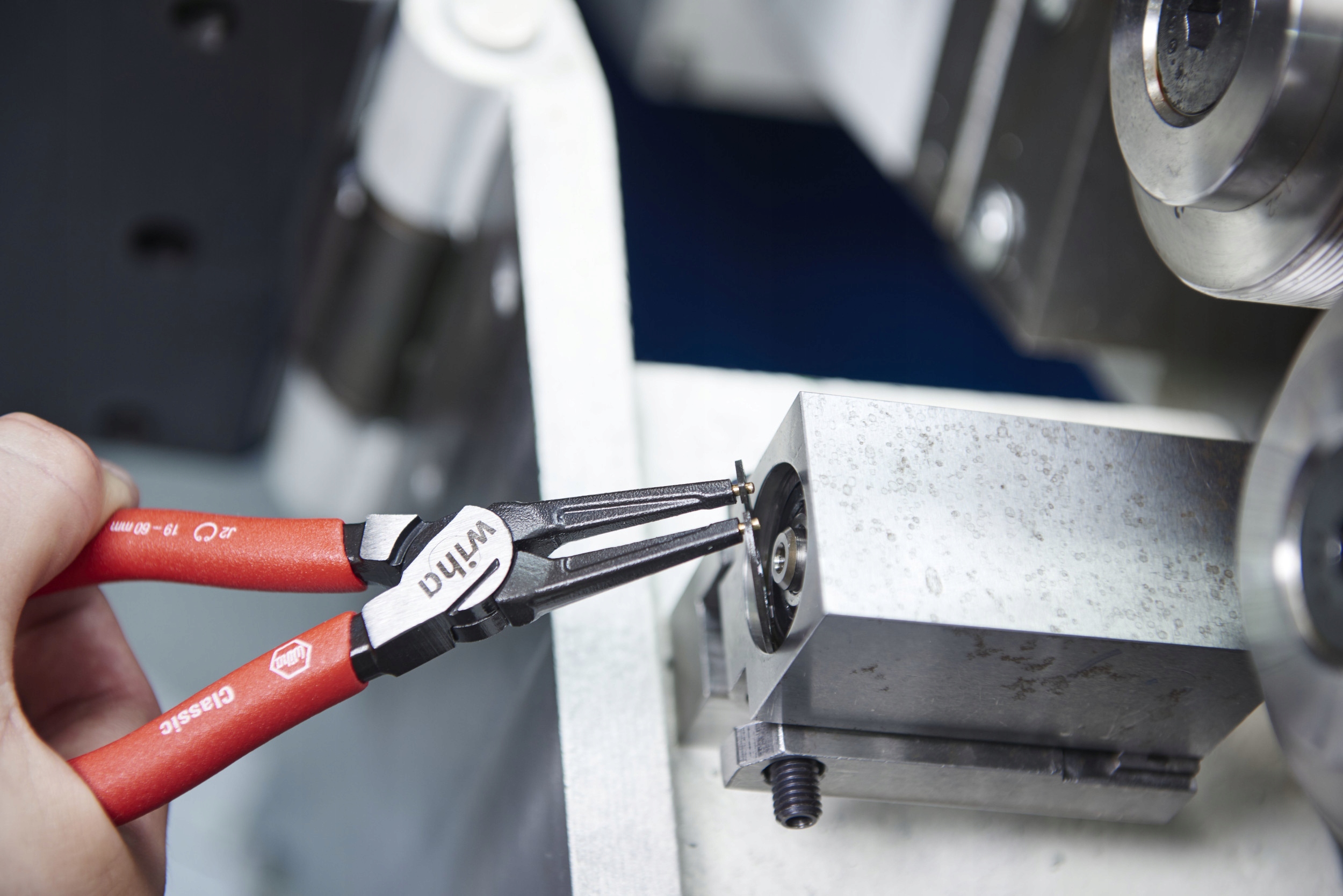 ZESTAW 4 SZCZYPIEC DO PIERSCIENI SEGERA WIHA 34708 Weight with packaging 0 7 kg