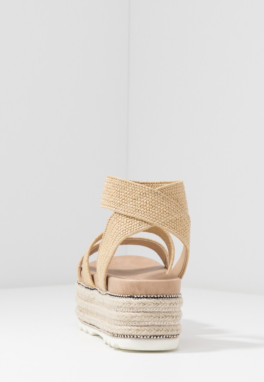 TATA ITALIA DAMSKIE ESPADRYLE PLATFORMA 40 1FLS Długość wkładki 1 cm