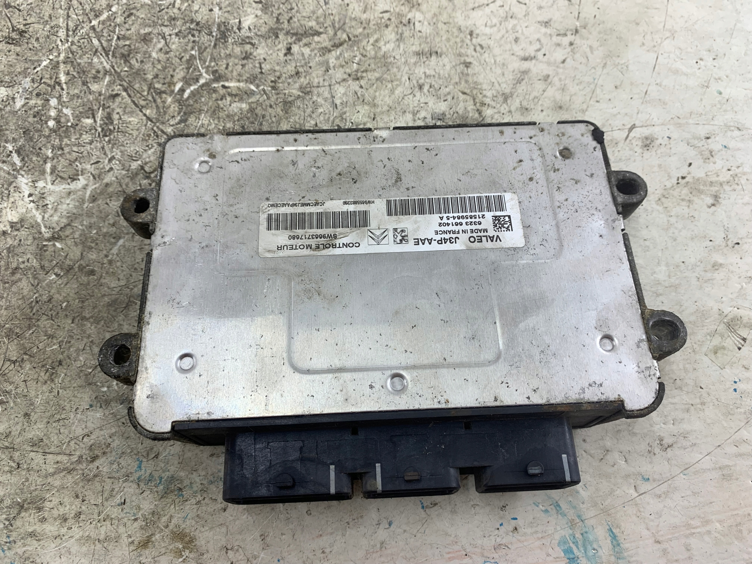 PEUGEOT 206 1.4 unité de commande électronique uce moteur 9663717680