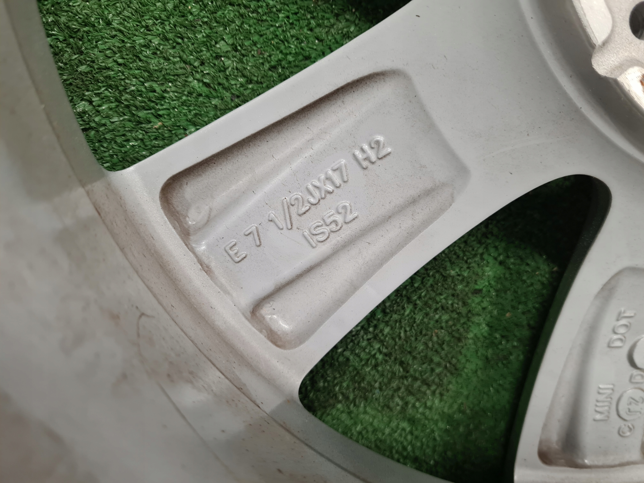 MINI F60 LCI discs aluminium 17 CALI 6868276 KOMPLET