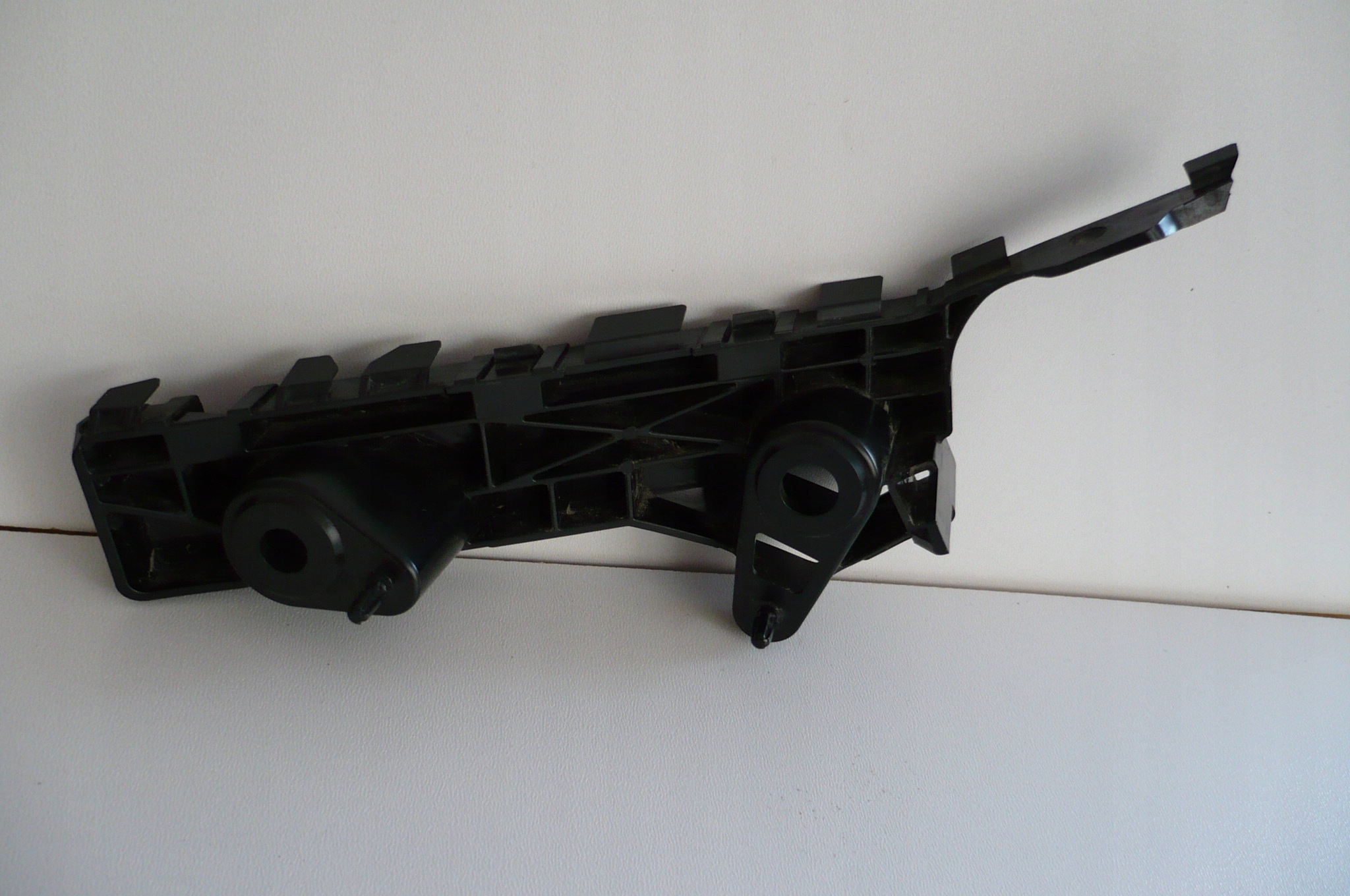 MAZDA 3 III BM 2013-18 bumper bracket right front