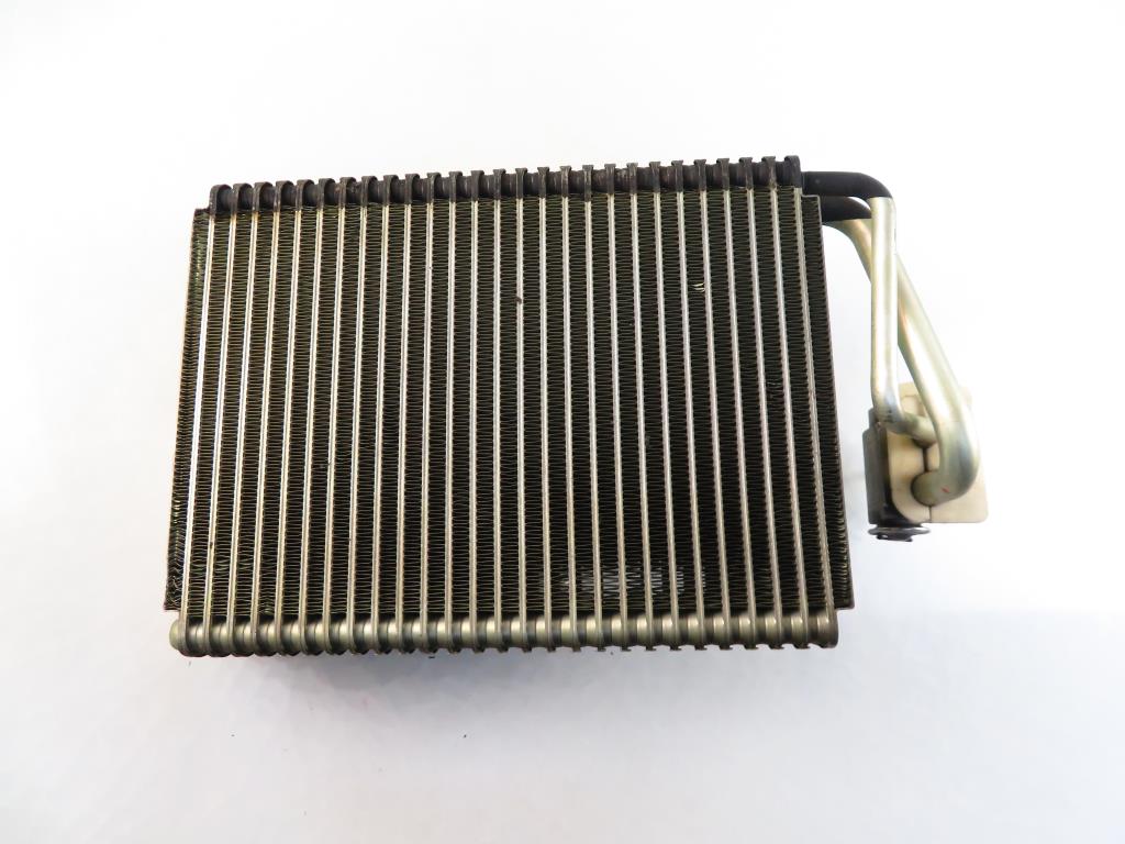 A2208301058 - Випарник кондиціонера MERCEDES W220