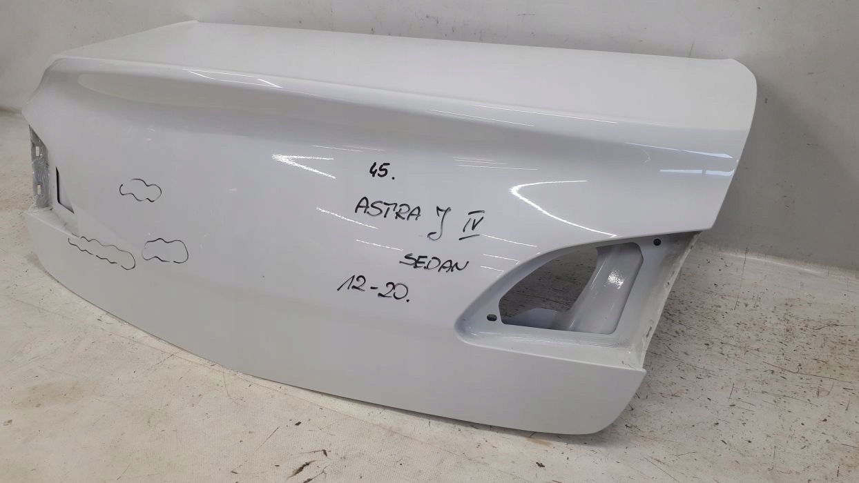 OPEL ASTRA IV J SEDAN 2012-2020 KLAPA TYŁ Producent części Opel OE