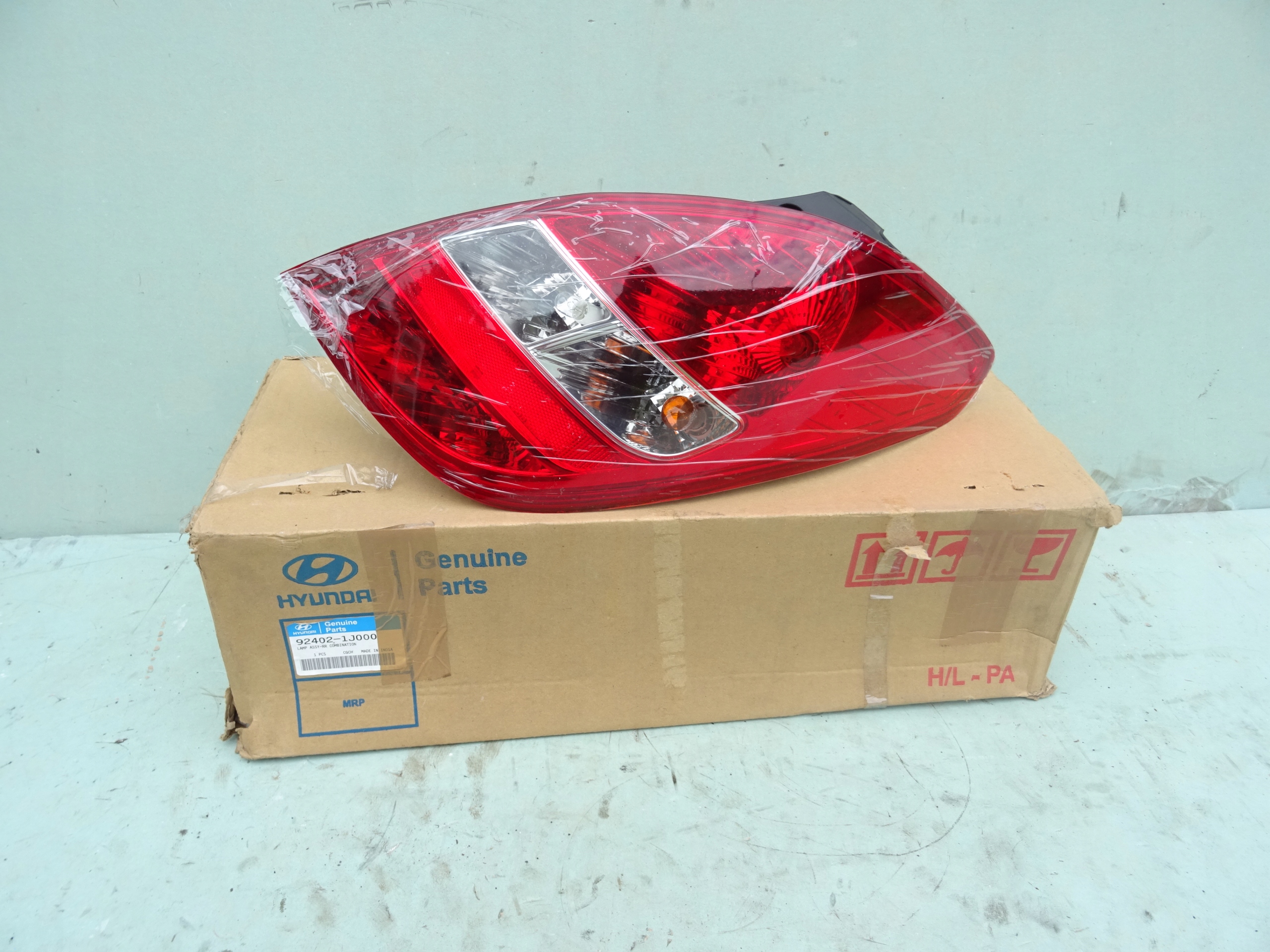 фонарь правый Hyundai I20 и 08- 92402-1J000