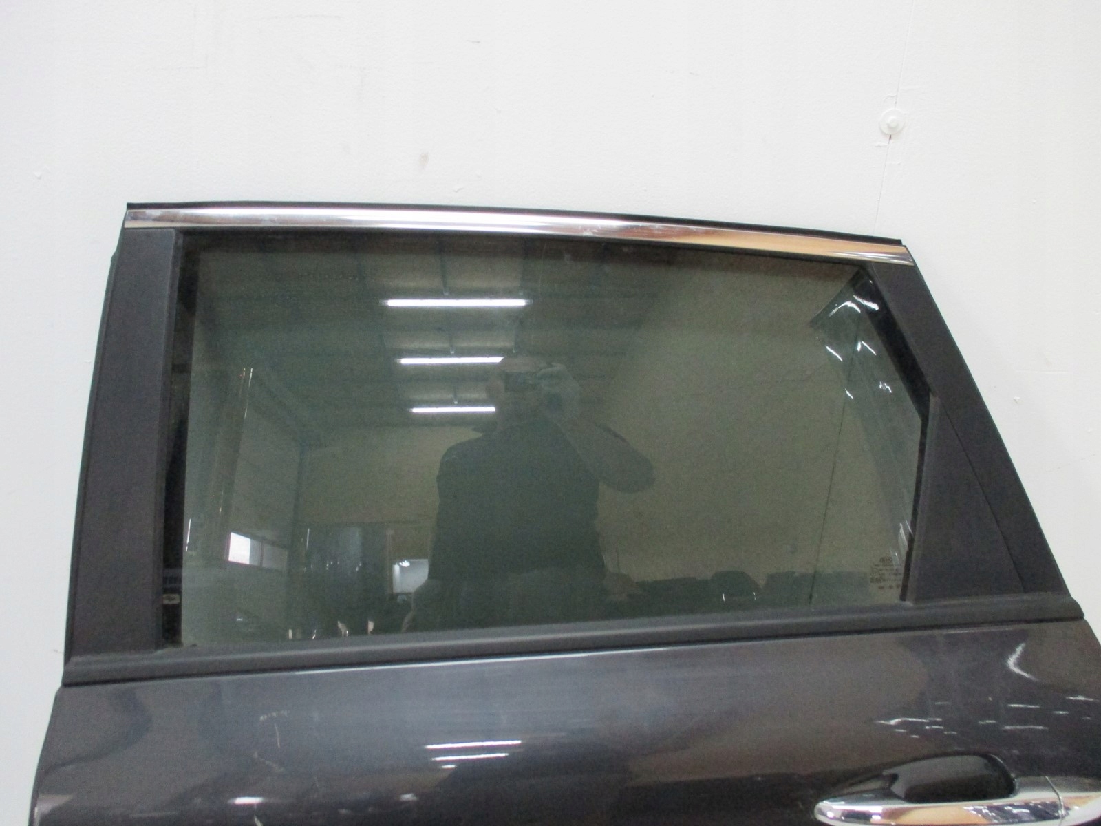 door left rear. KIA NIRO 18R
