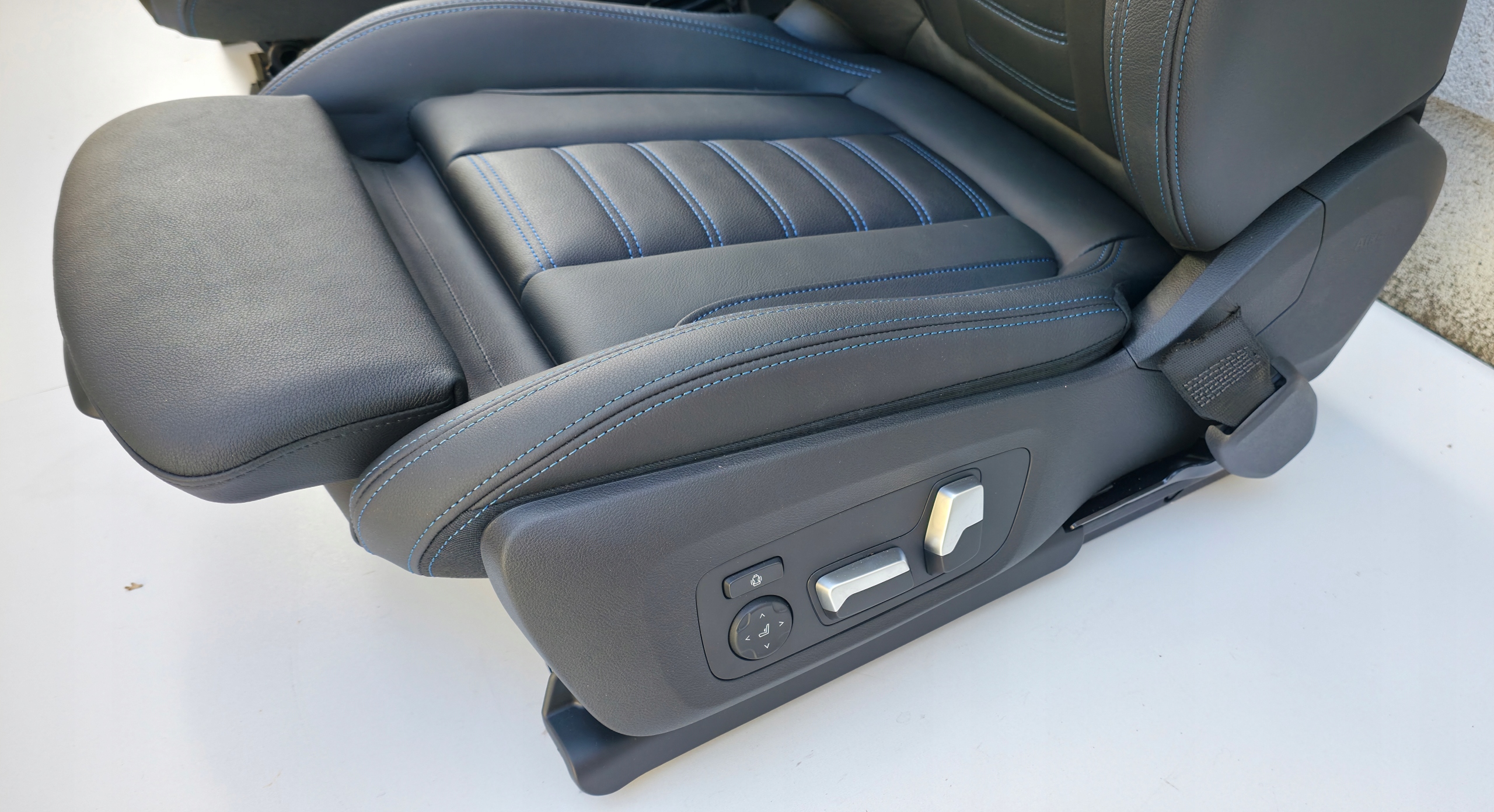 4× BMW g26 кресло средний диван