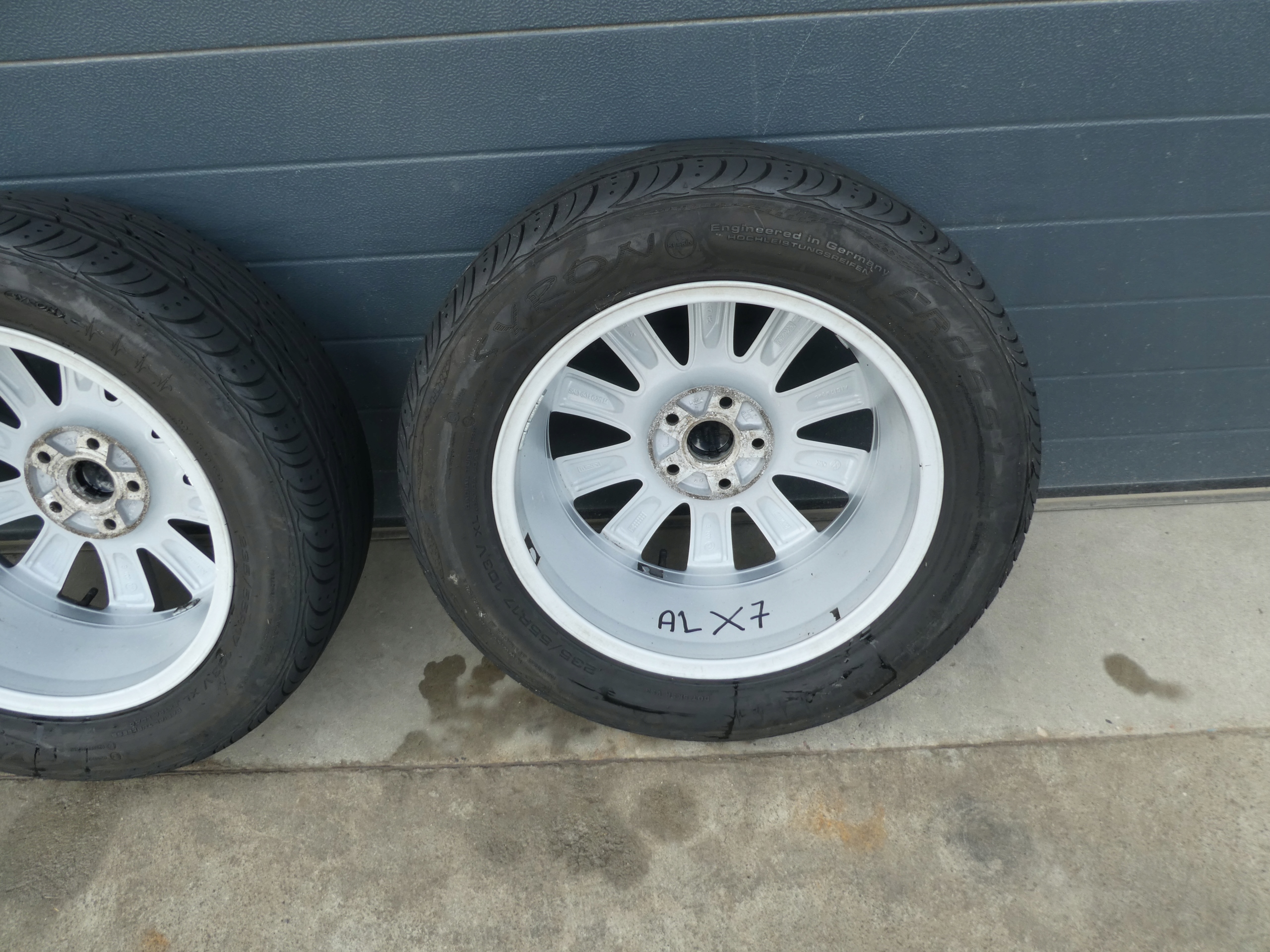 4X wheels discs tyres VW 5N0601025M 2018R