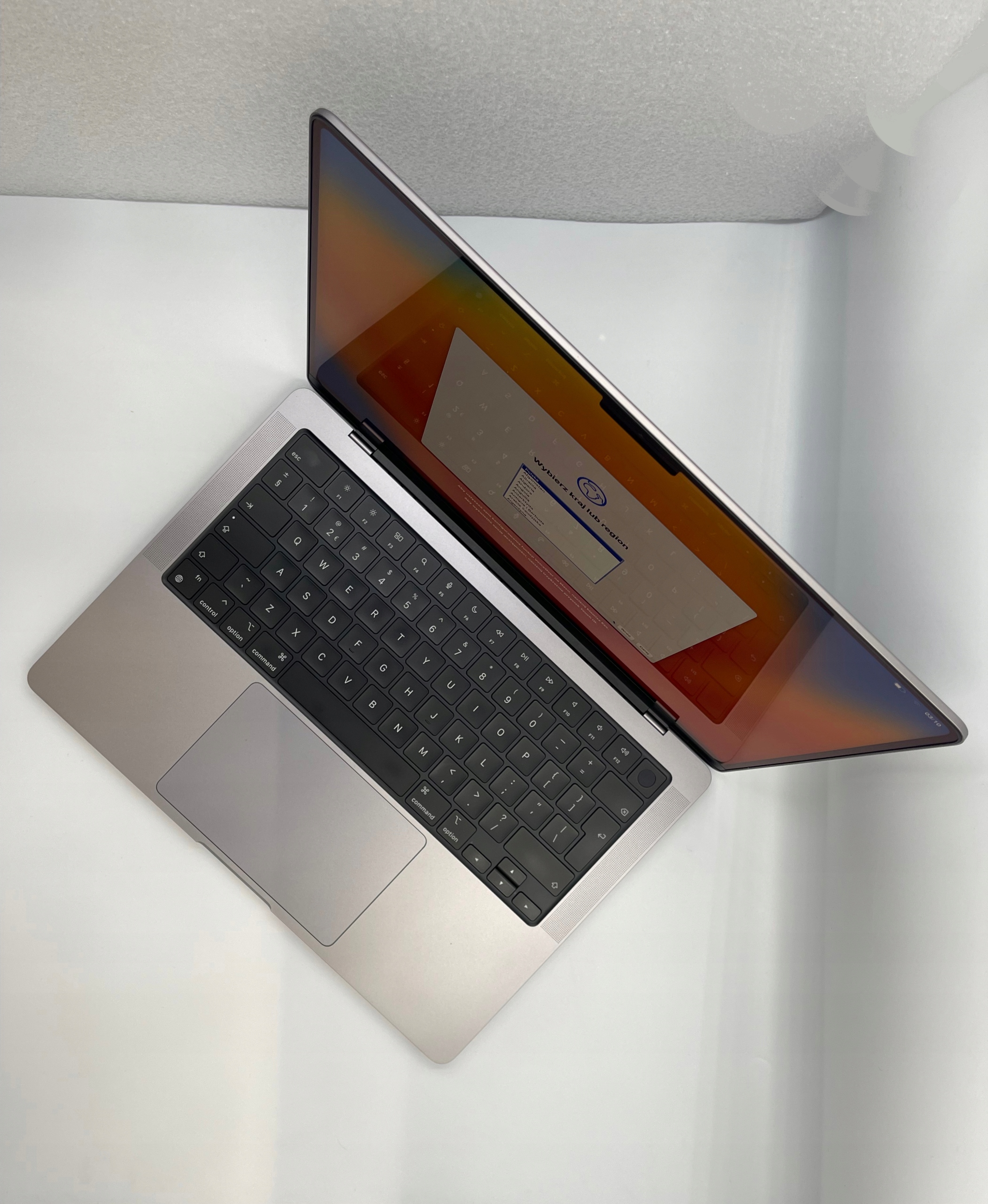 MacBook Pro 14
