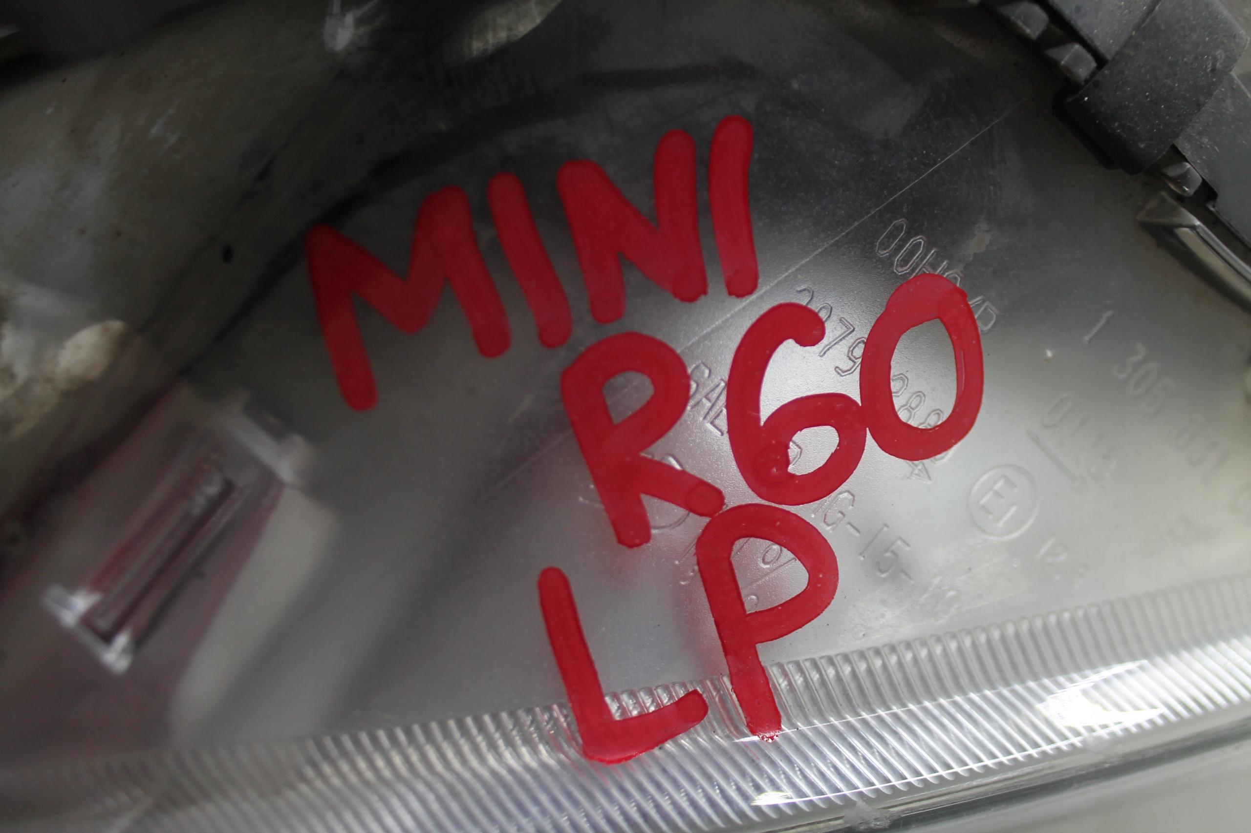 light left front 9801029 MINI COUNTRYMAN R60 10-17 ANGLIK