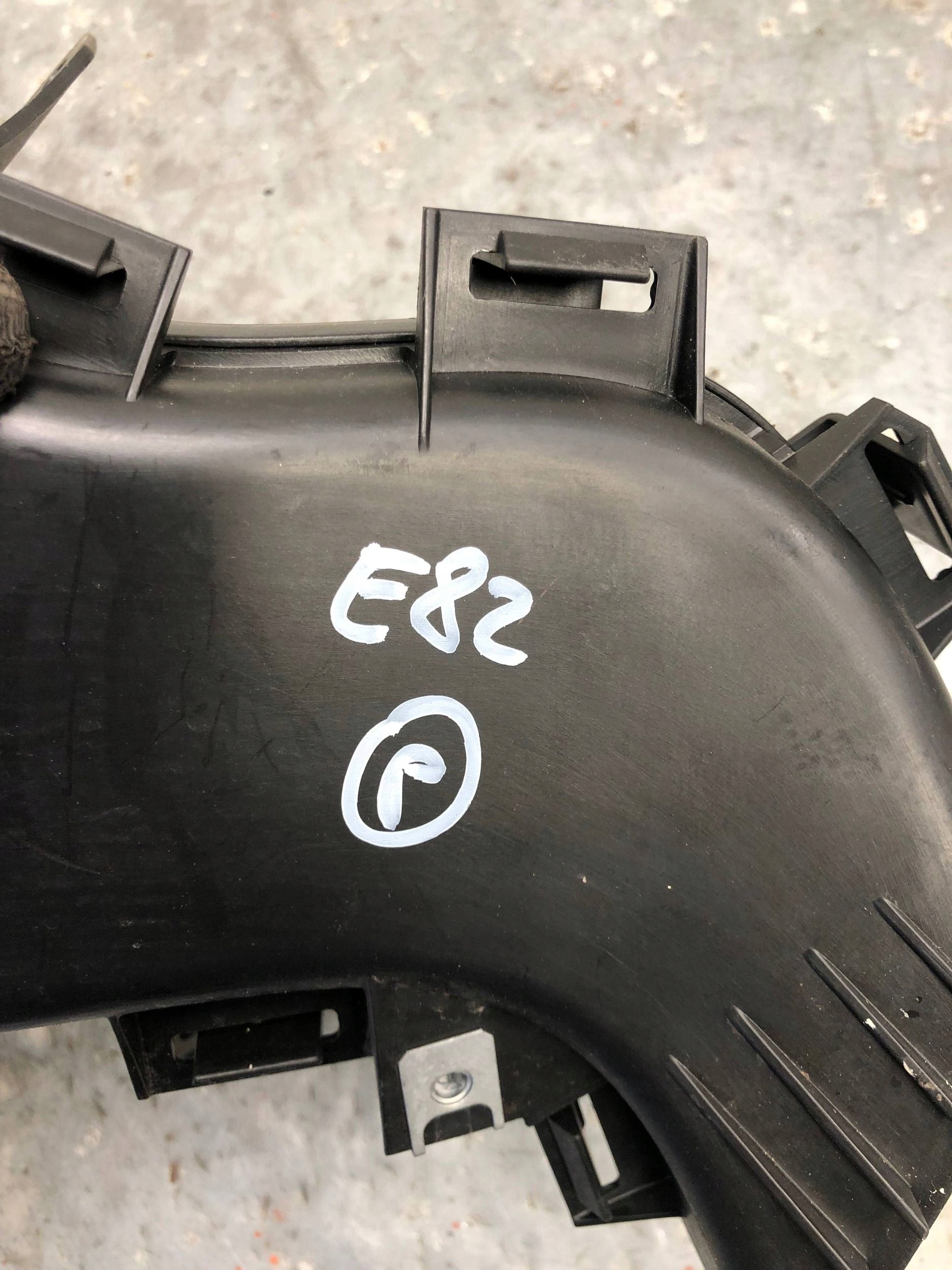 intake air hose brakes BMW E82 8046300