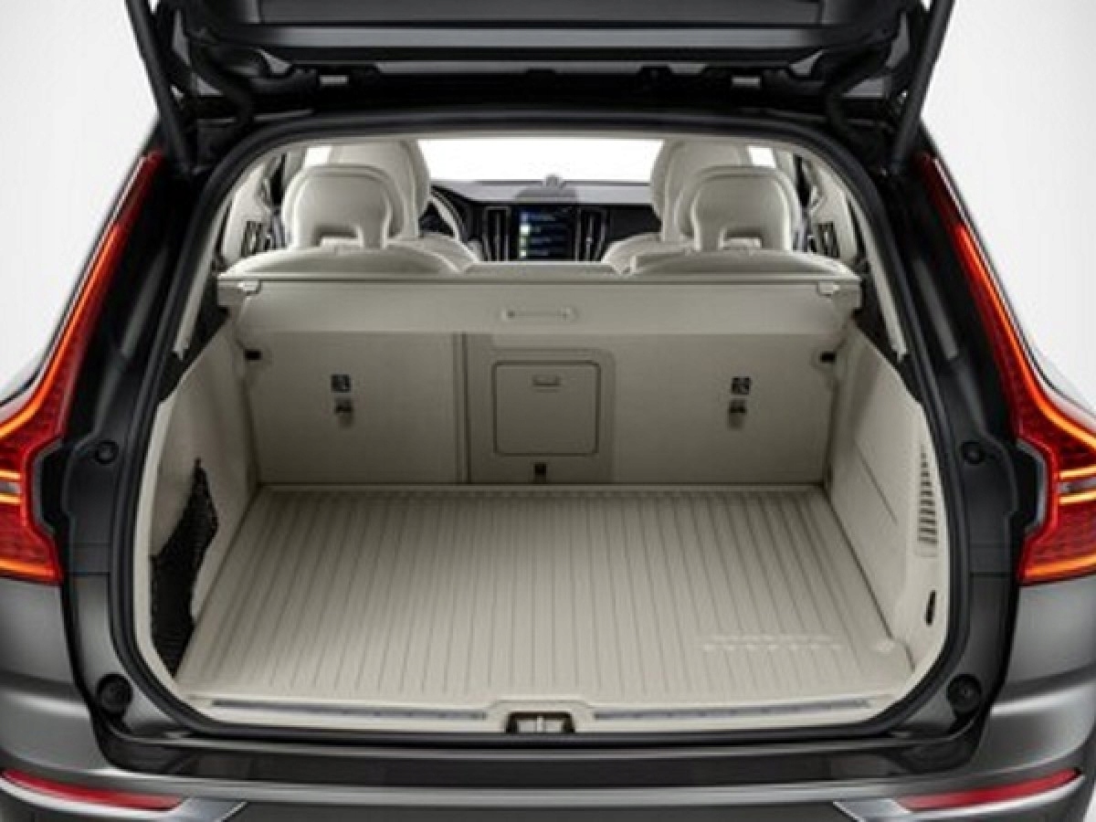 Volvo XC60 II gumová podložka do batožinového priestoru Blonda Oe 31470729