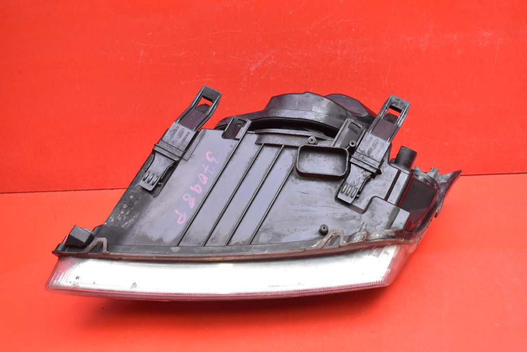 REFLEKTOR right light front EU 4M51-13W029-AF FORD FOCUS MK2 04-08