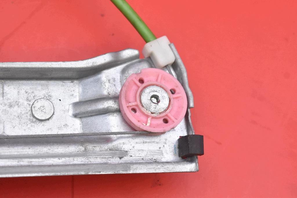window regulator right front EU 9674252380 PEUGEOT 208 1 and 3D 12-19
