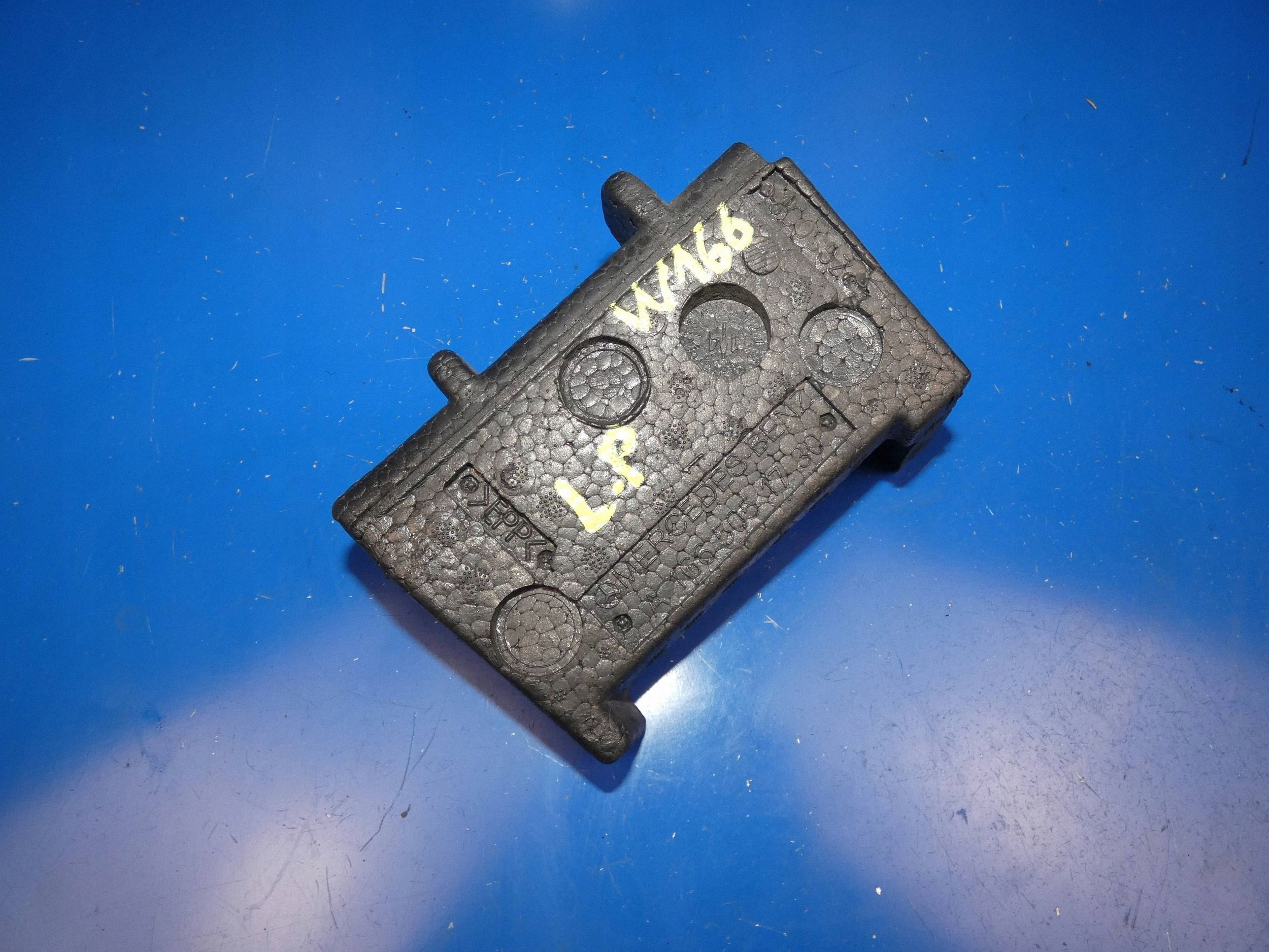 MERCEDES ML W166 ABSORBER Polystirén nárazníku levý předek