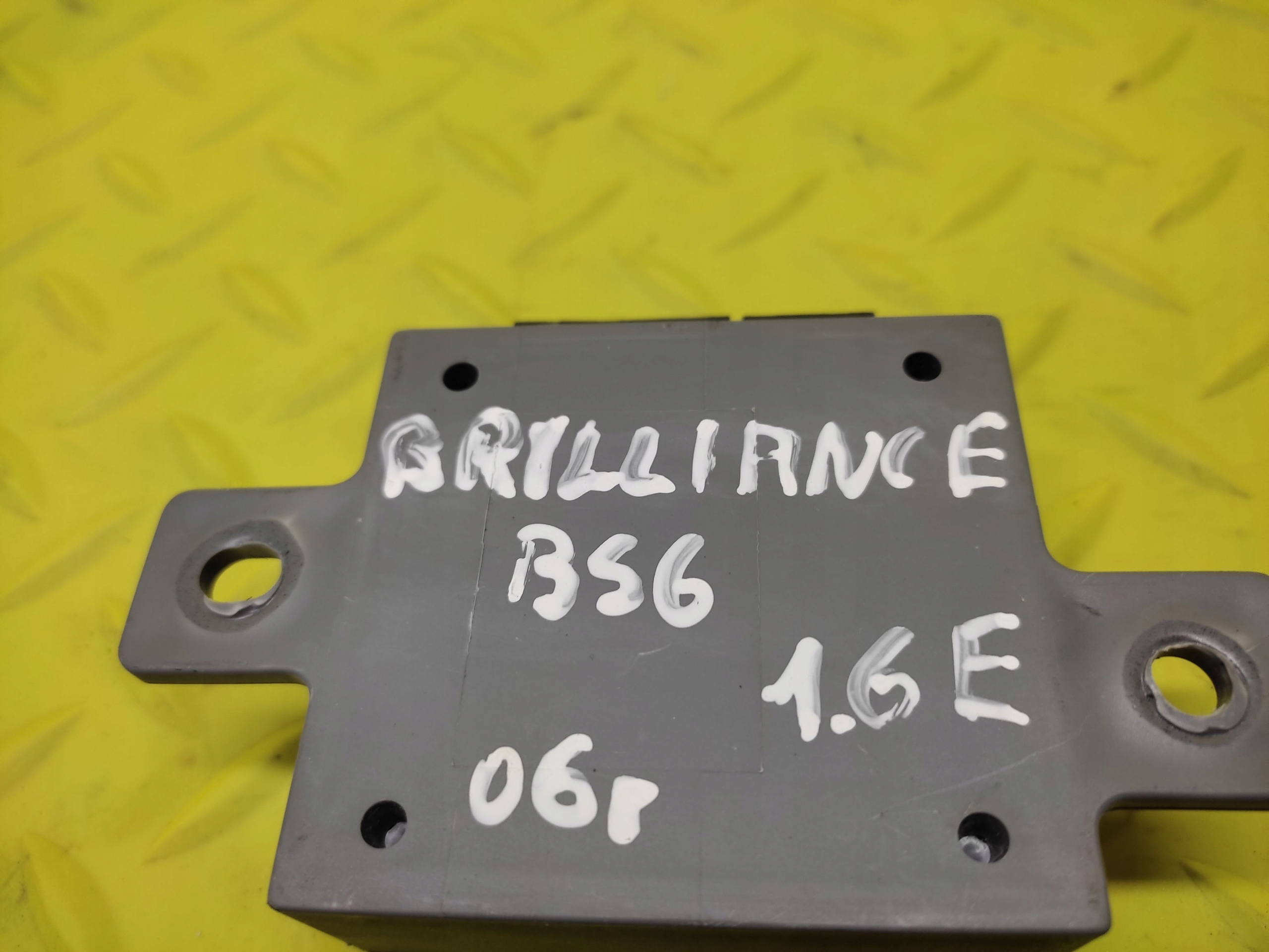 BRILLIANCE BS6 control unit module relay 16260967