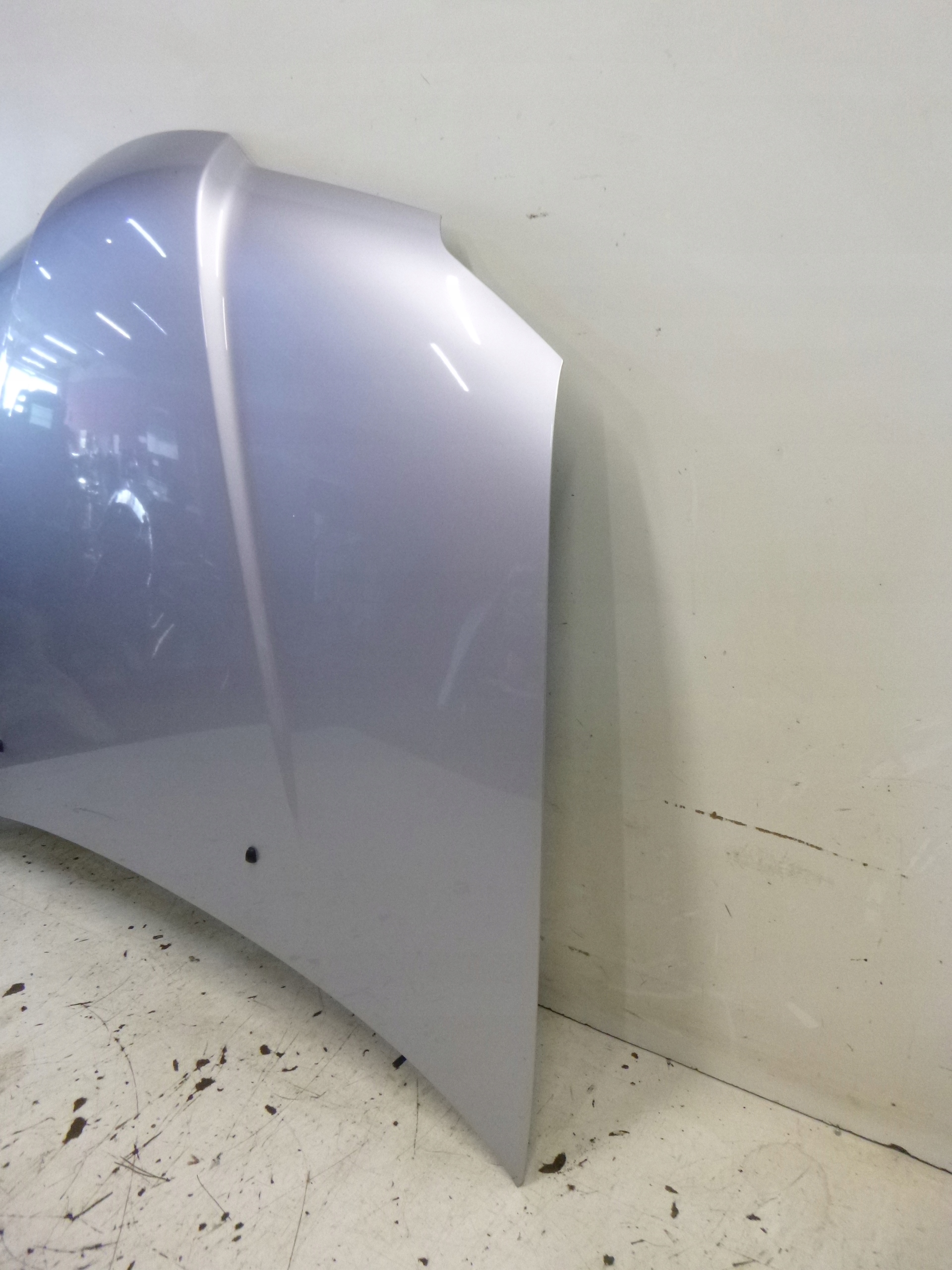 Capot Mitsubishi Outlander A31 2001 – 2006 SREBNA